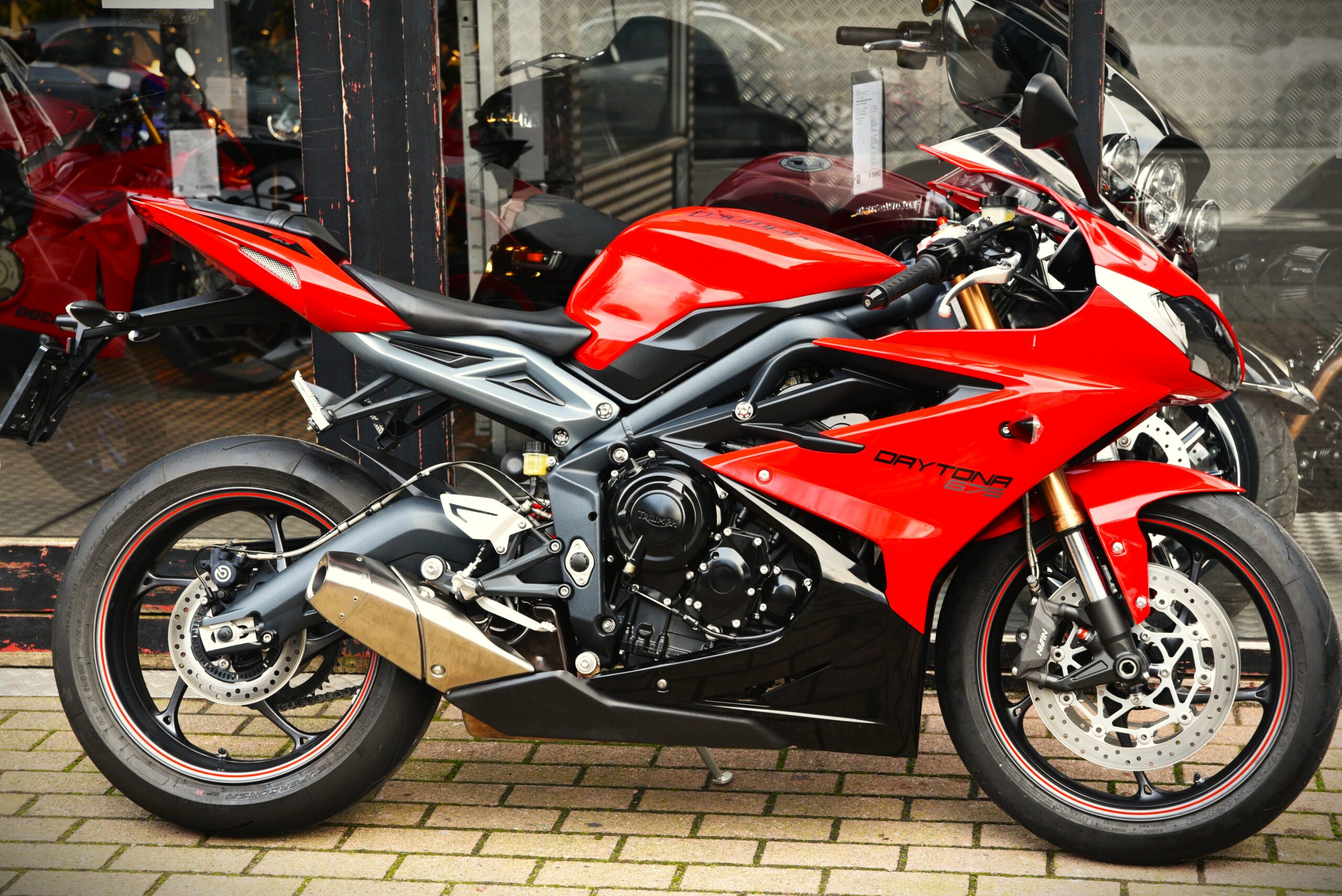 TRIUMPH DAYTONA 675 – Image 2