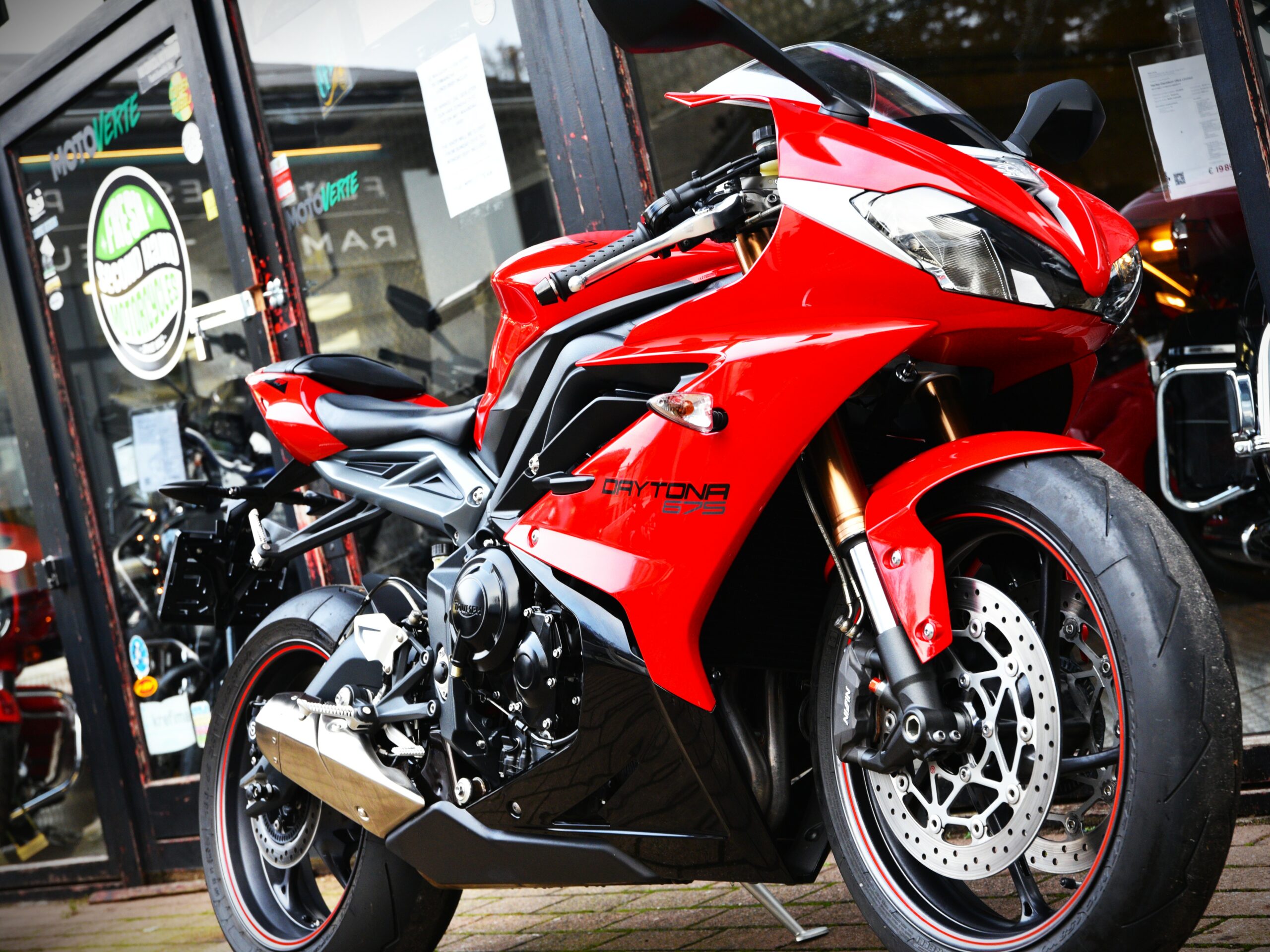 TRIUMPH DAYTONA 675 – Image 5
