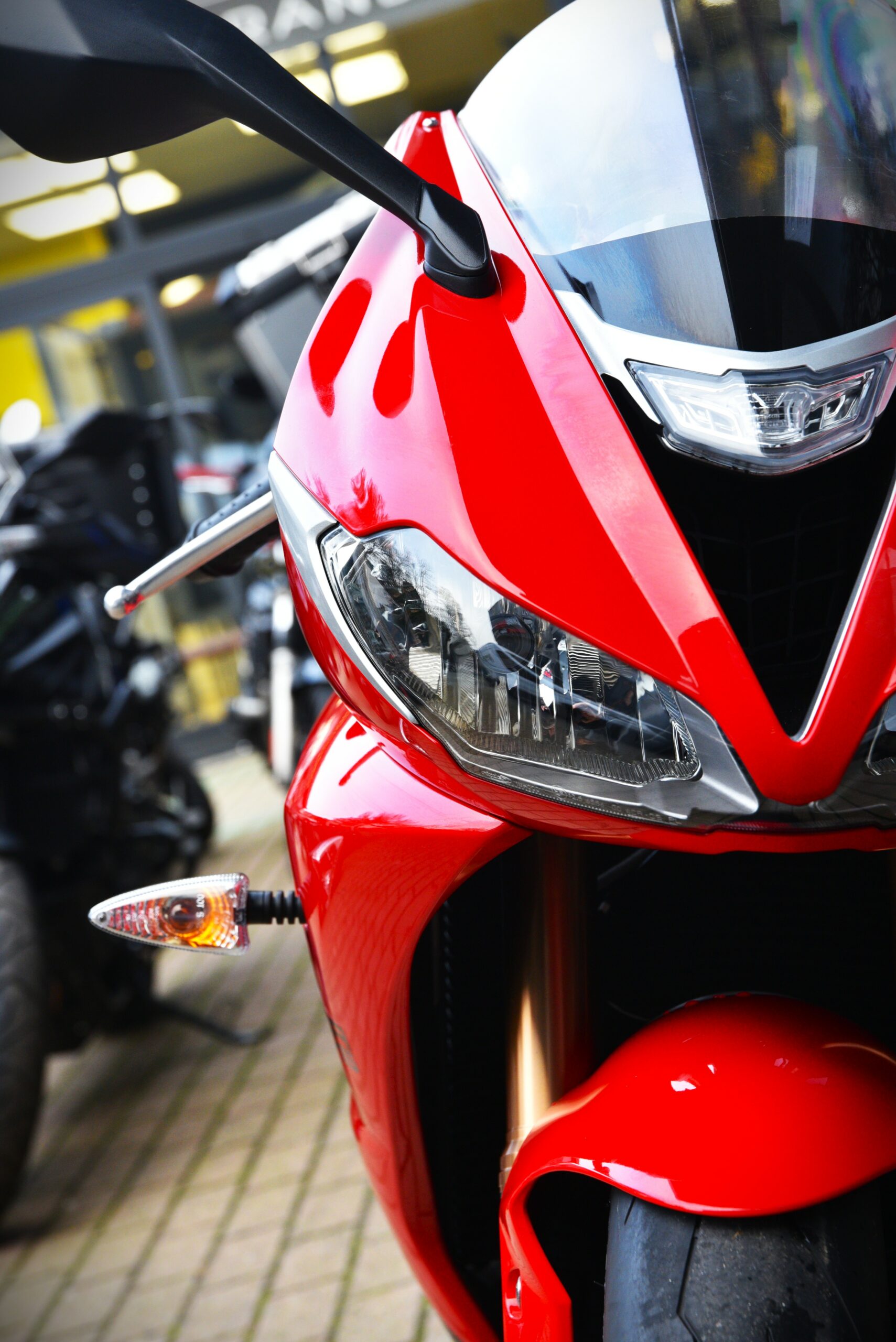 TRIUMPH DAYTONA 675 – Image 8