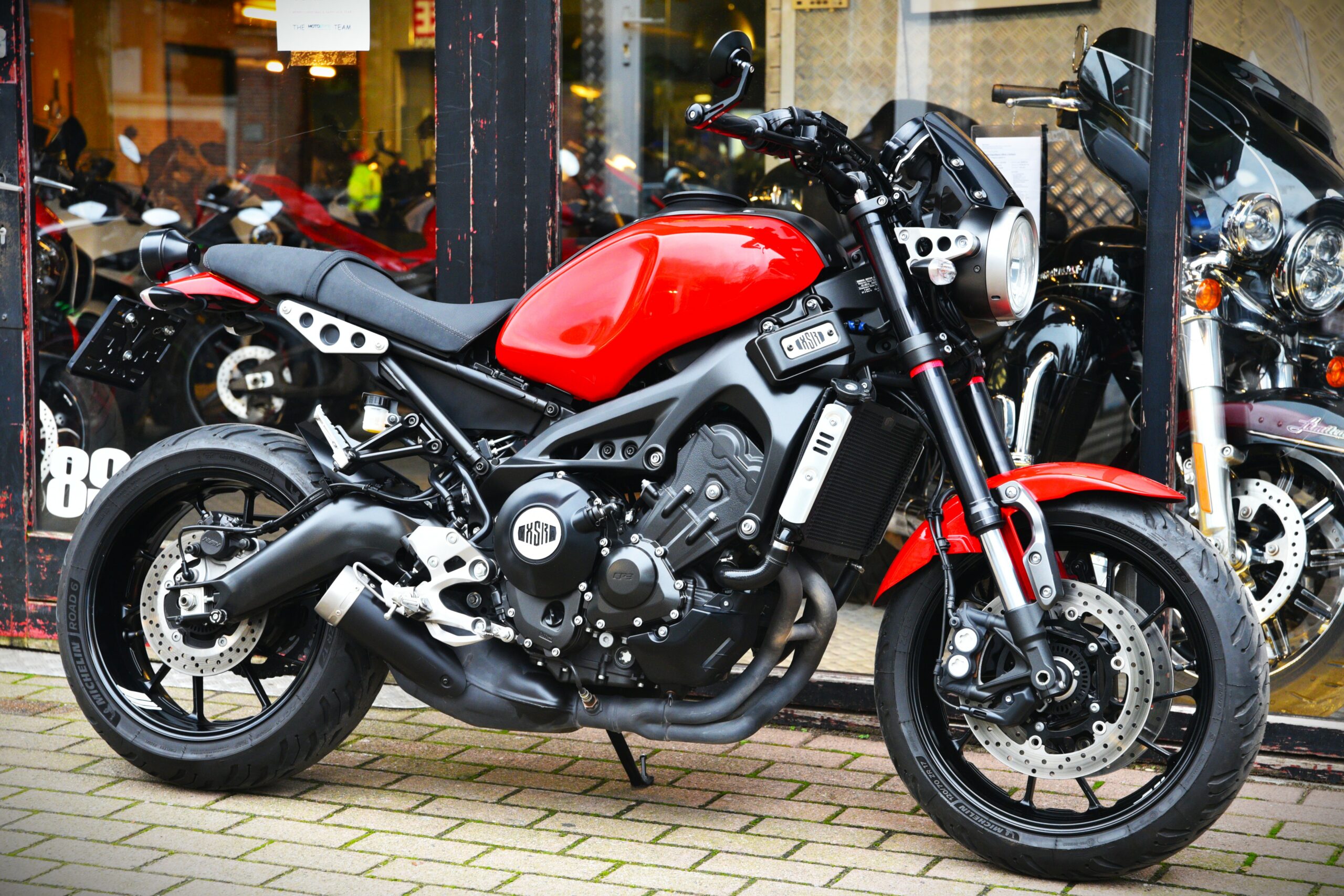 YAMAHA XSR 900