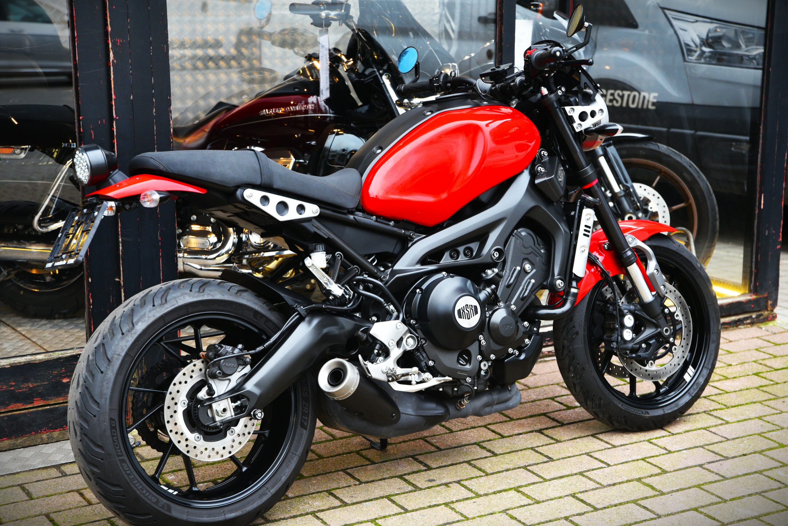 YAMAHA XSR 900 – Image 3