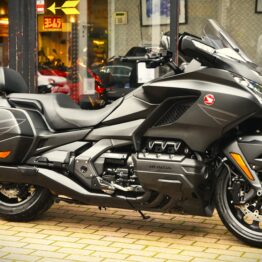 HONDA GL1800 GOLDWING DCT 50th anniversary