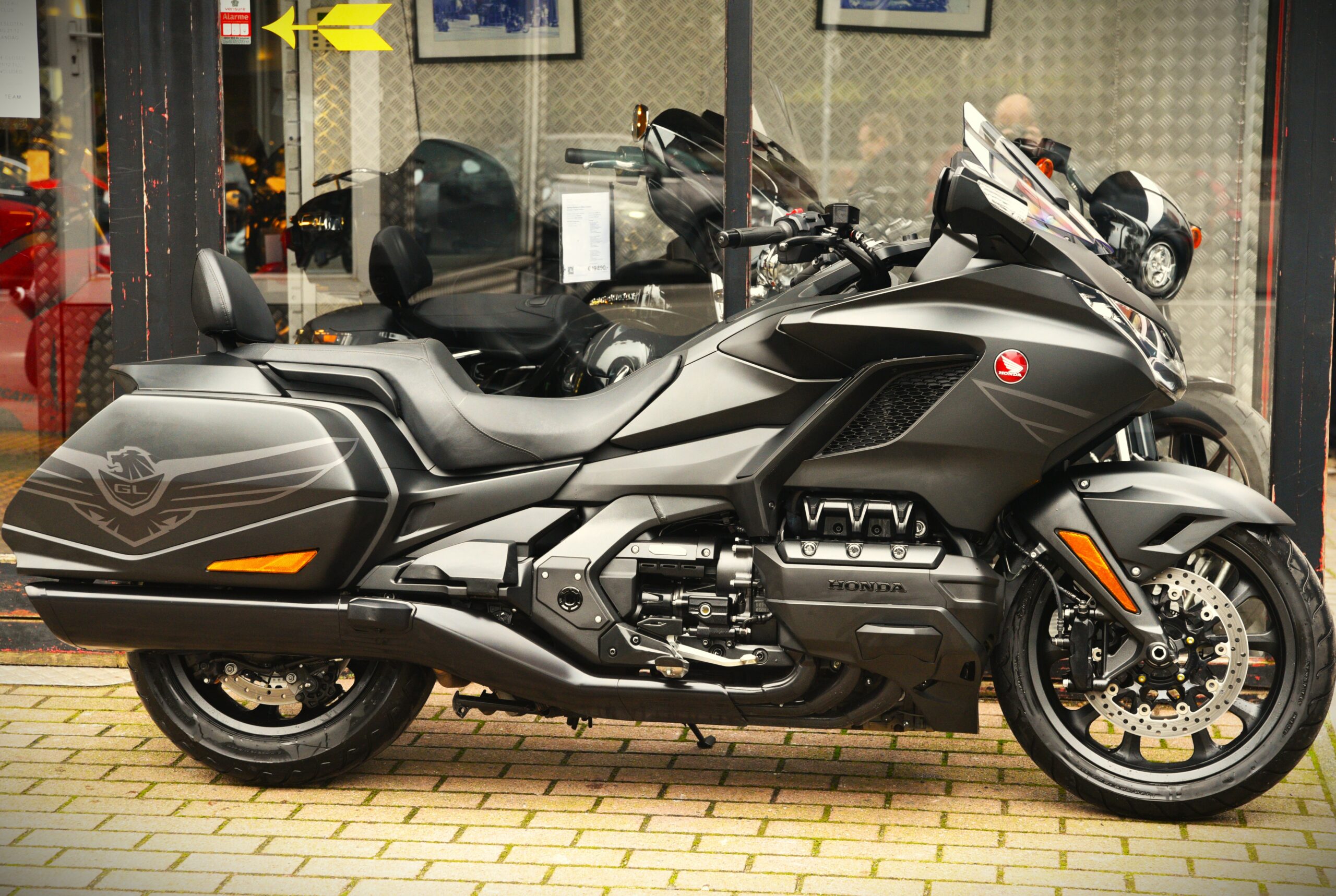 HONDA GL1800 GOLDWING DCT 50th anniversary – Image 2