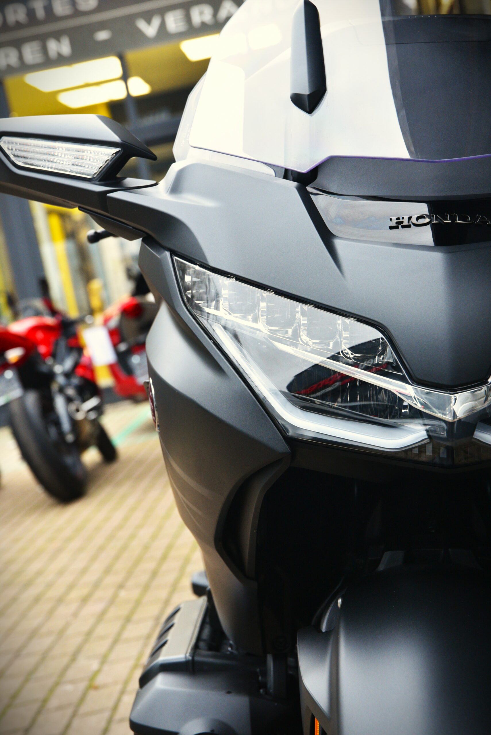 HONDA GL1800 GOLDWING DCT 50th anniversary – Image 9