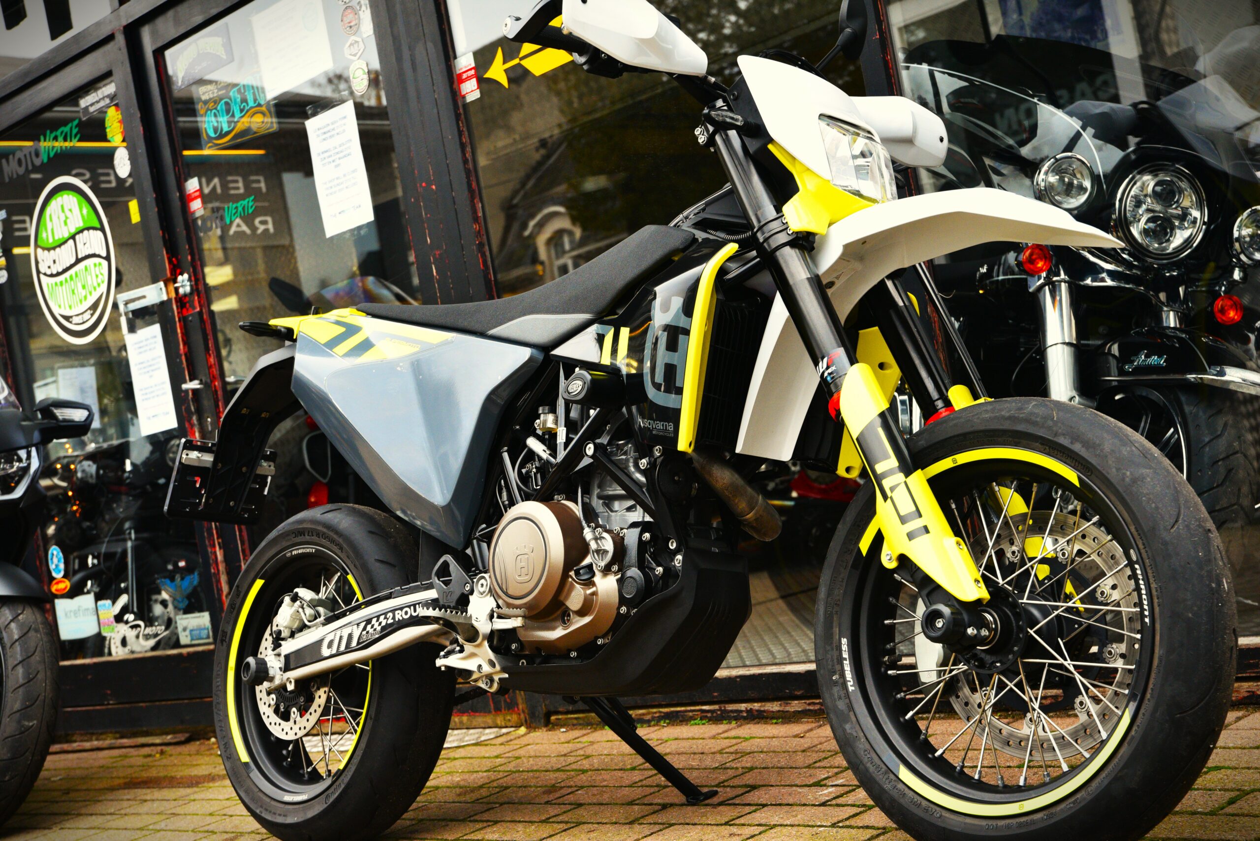 HUSQVARNA 701 SUPERMOTO – Image 5