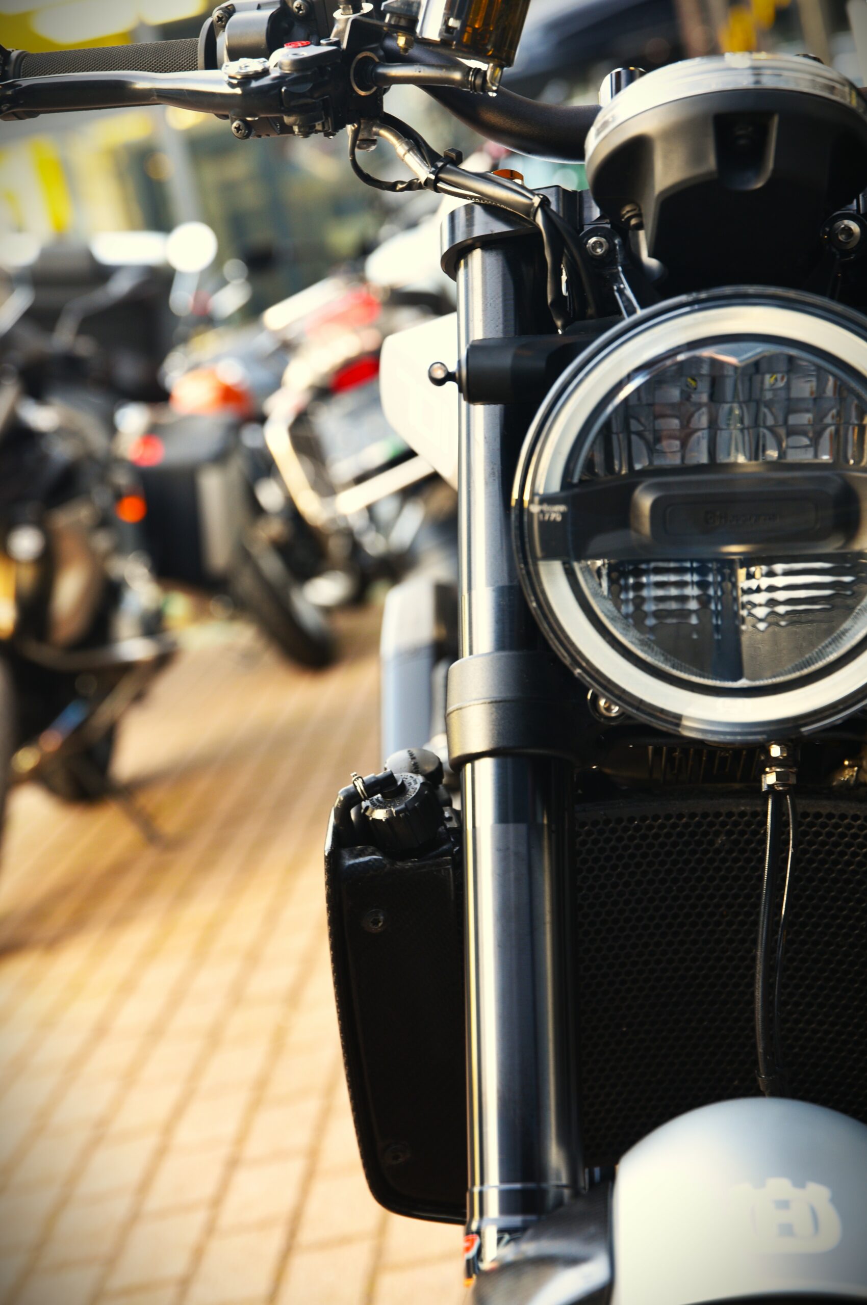 HUSQVARNA VITPILEN 701 – Image 9