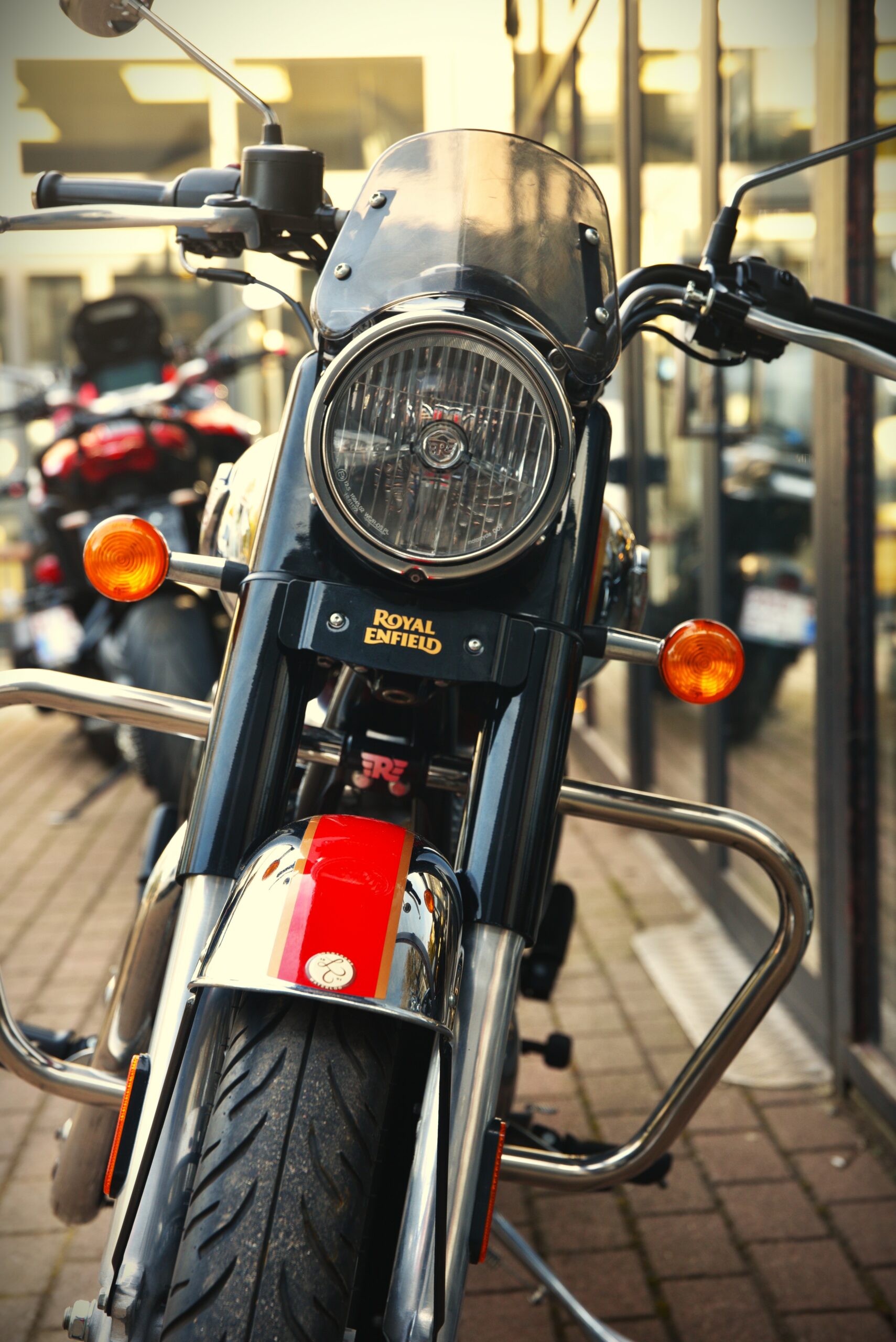ROYAL ENFIELD CLASSIC 350 – Image 6