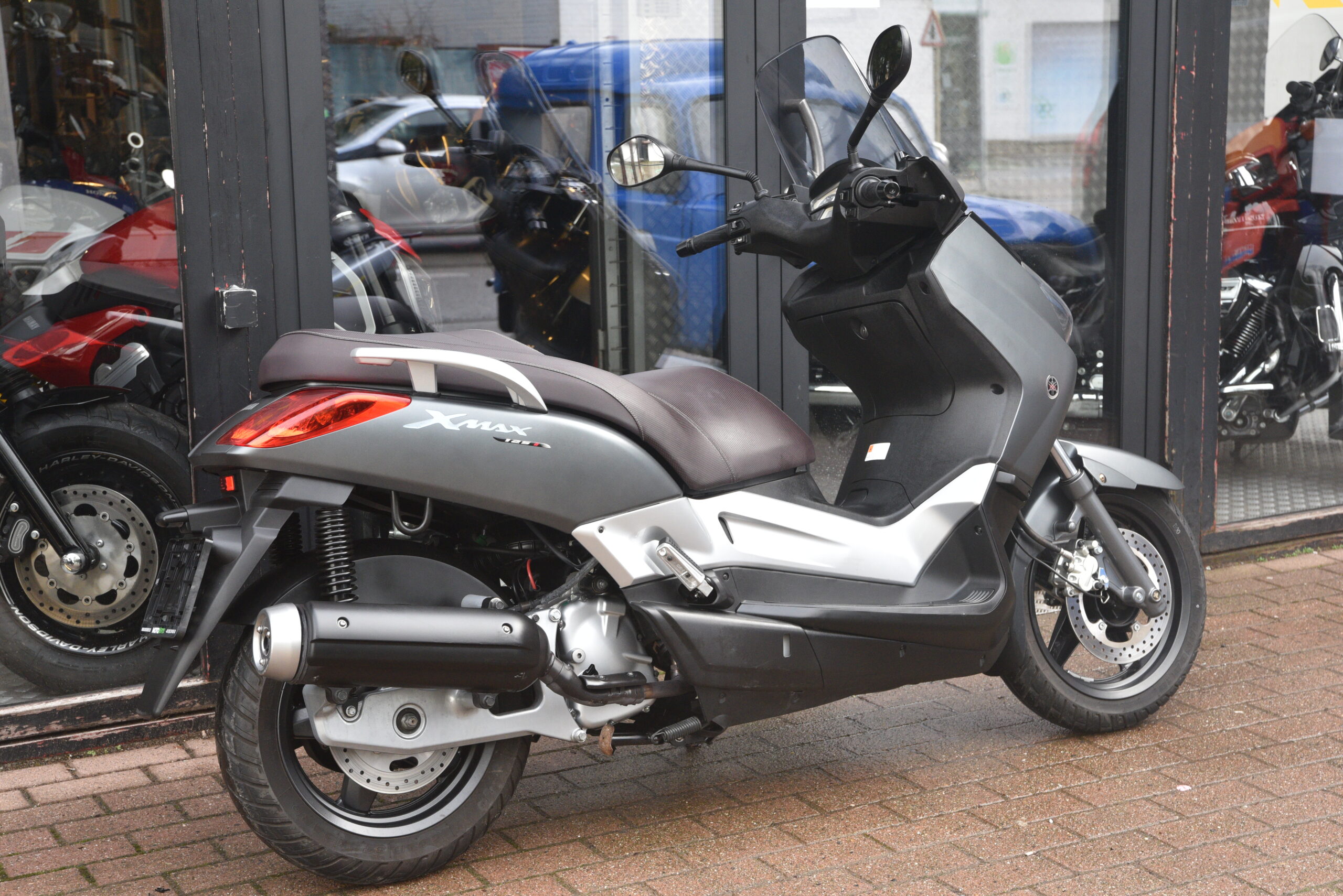 YAMAHA X-MAX 125 – Image 3