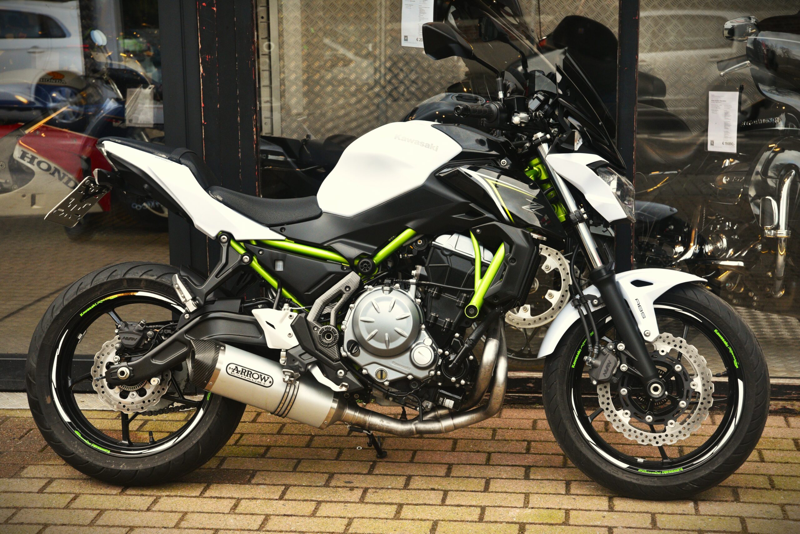 KAWASAKI Z 650 – Image 2