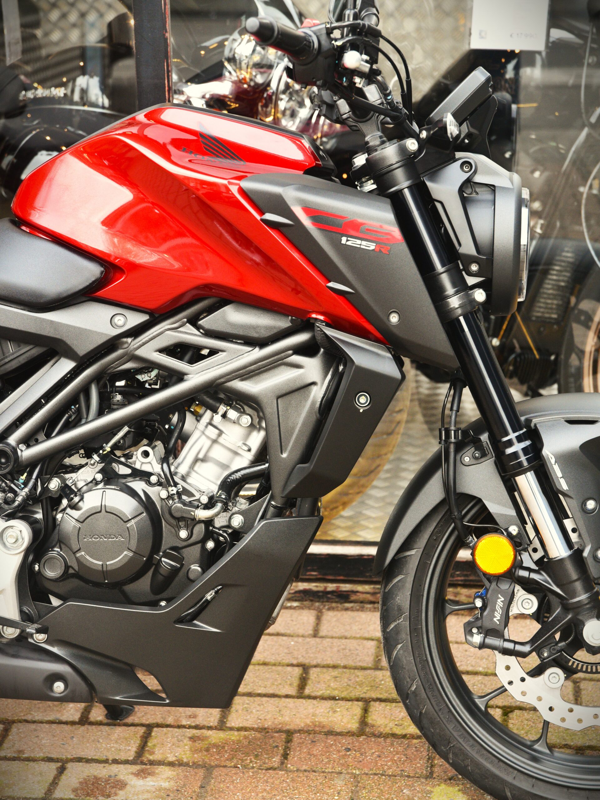 HONDA CB 125 R – Image 4