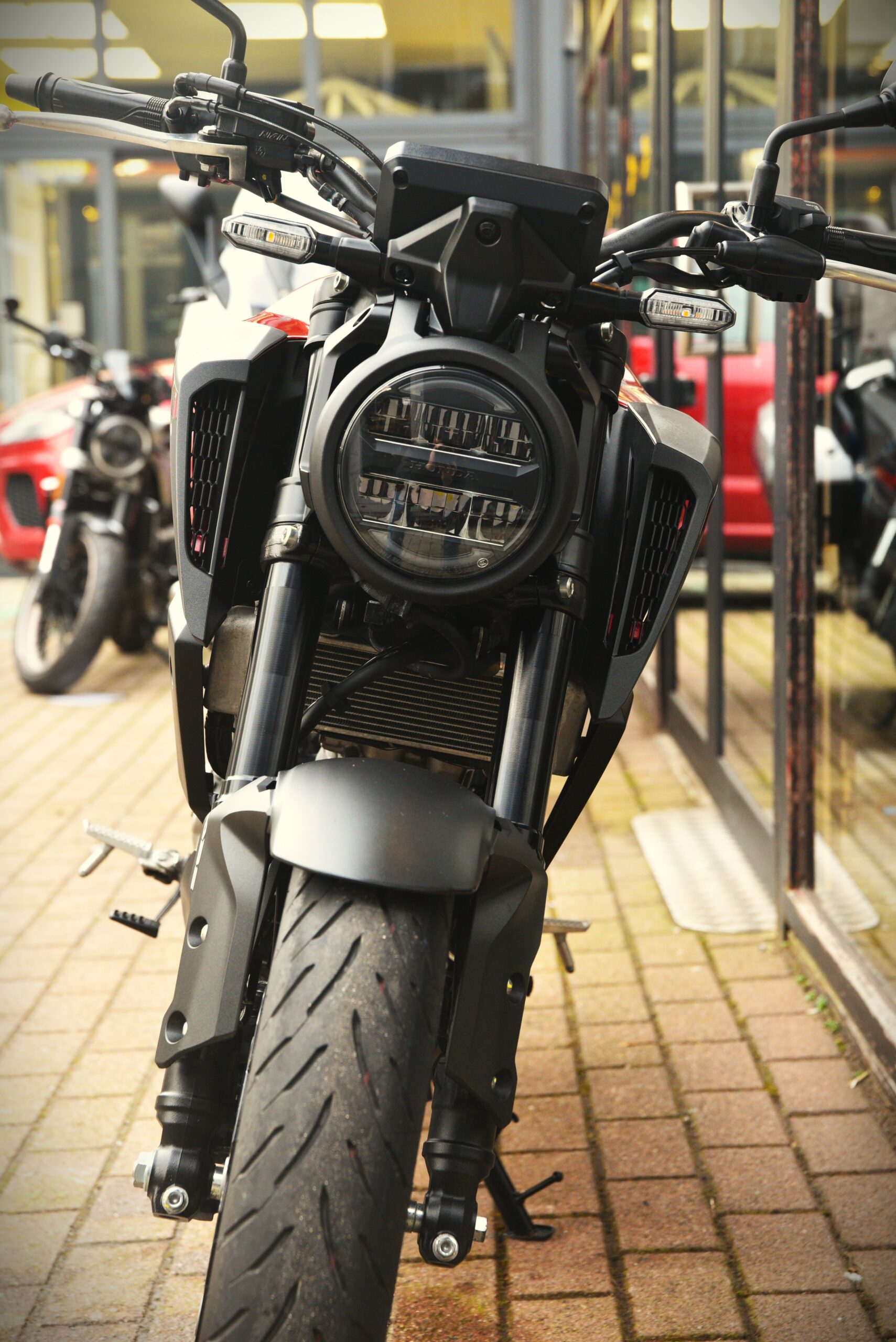 HONDA CB 125 R – Image 6