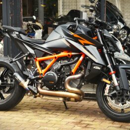 KTM 1390 SUPER DUKE R