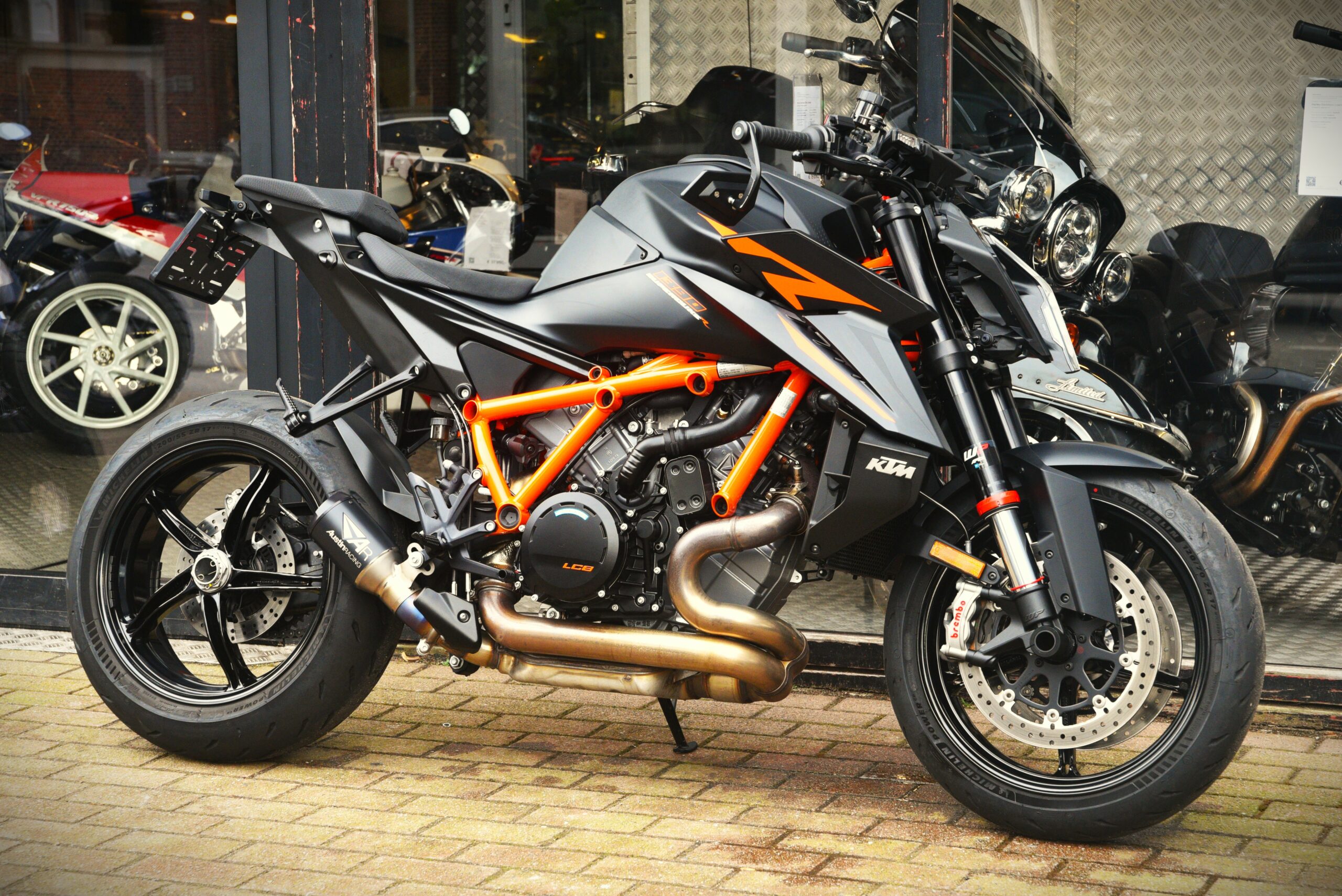 KTM 1390 SUPER DUKE R