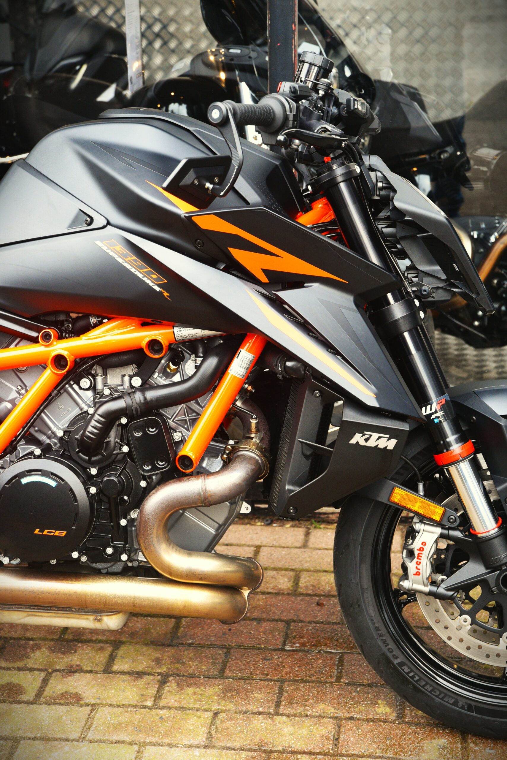 KTM 1390 SUPER DUKE R – Image 4