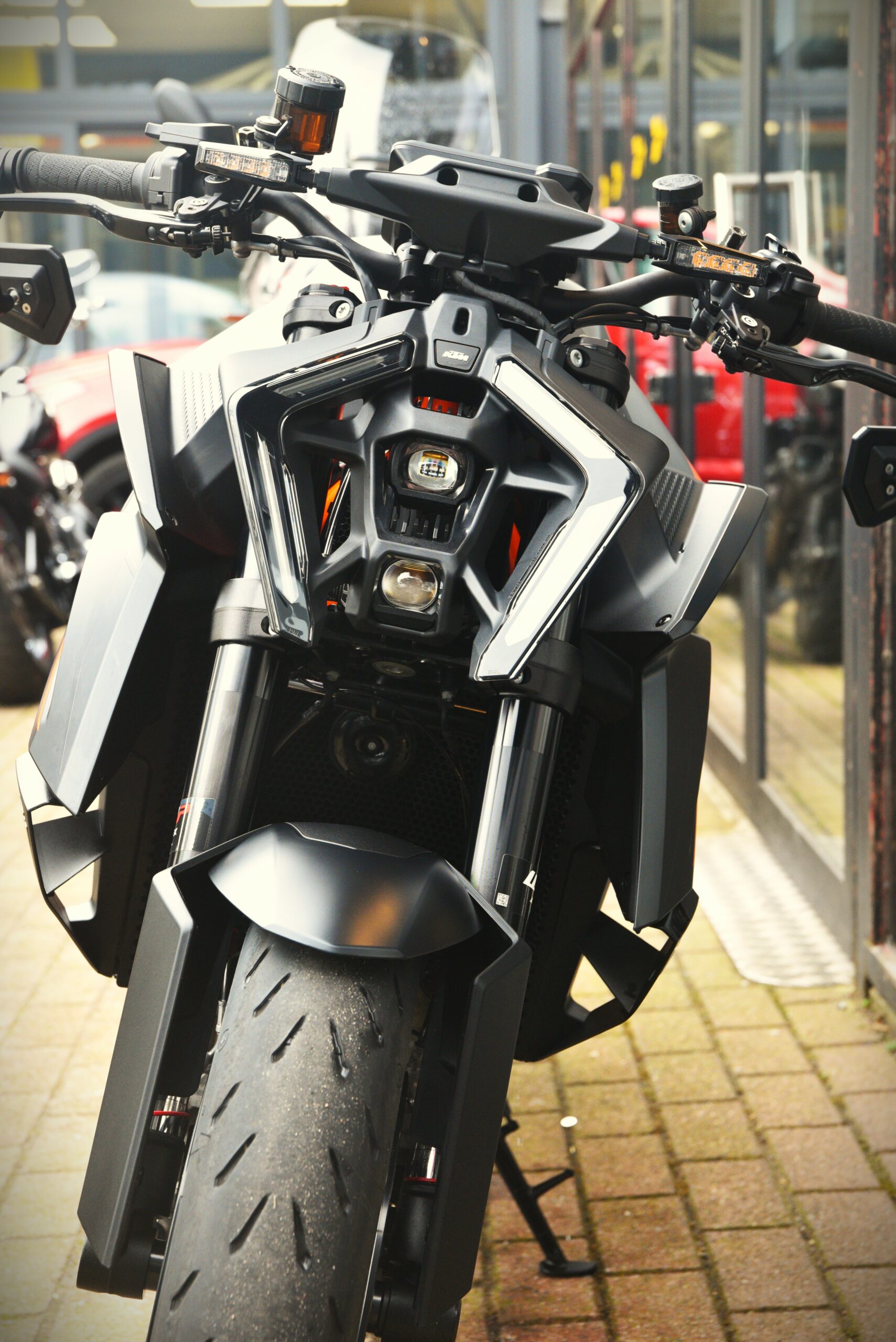 KTM 1390 SUPER DUKE R – Image 6