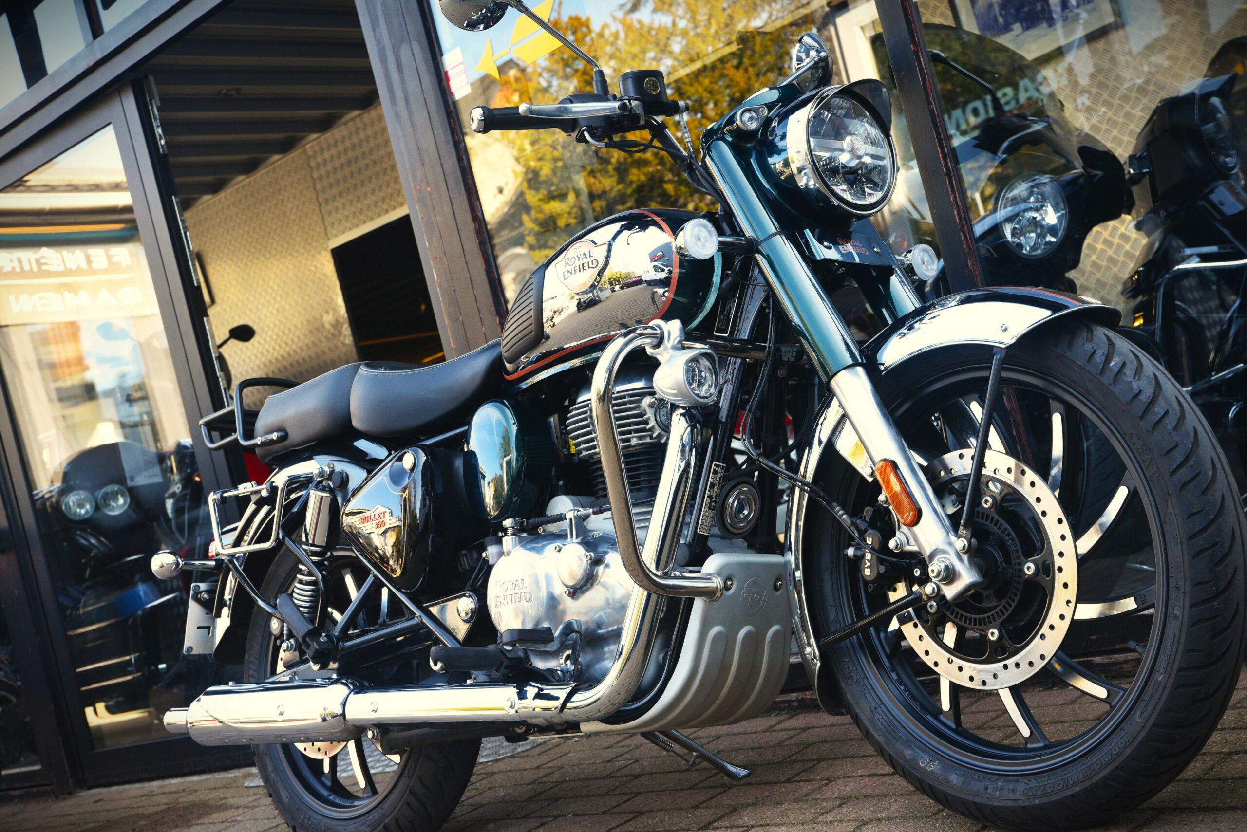 ROYAL ENFIELD CLASSIC 350 – Image 5