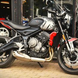 TRIUMPH 660 TRIDENT