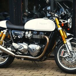 TRIUMPH 1200 THRUXTON R