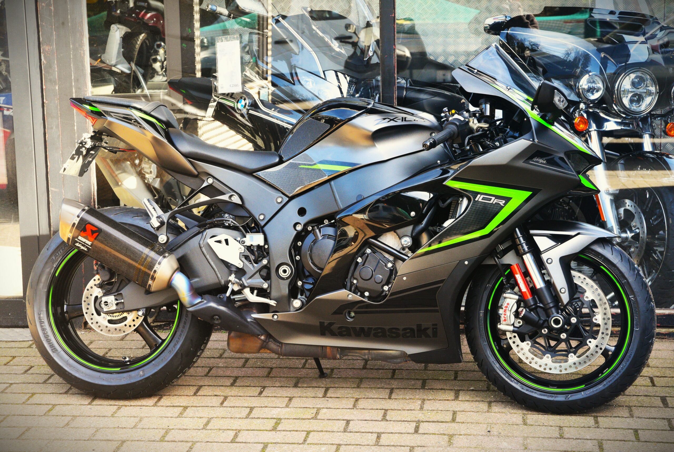 KAWASAKI NINJA ZX-10 R – Image 2