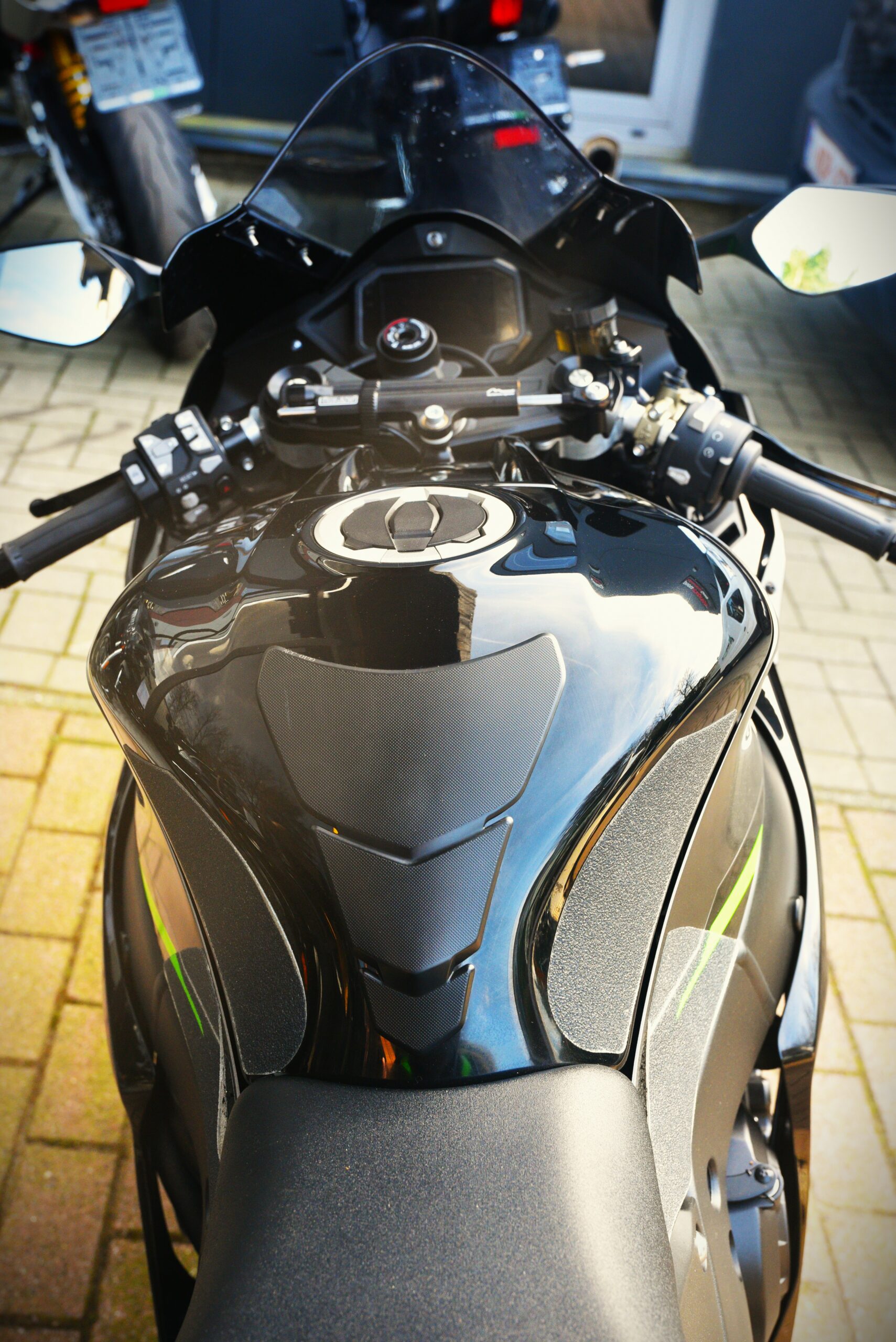 KAWASAKI NINJA ZX-10 R – Image 7
