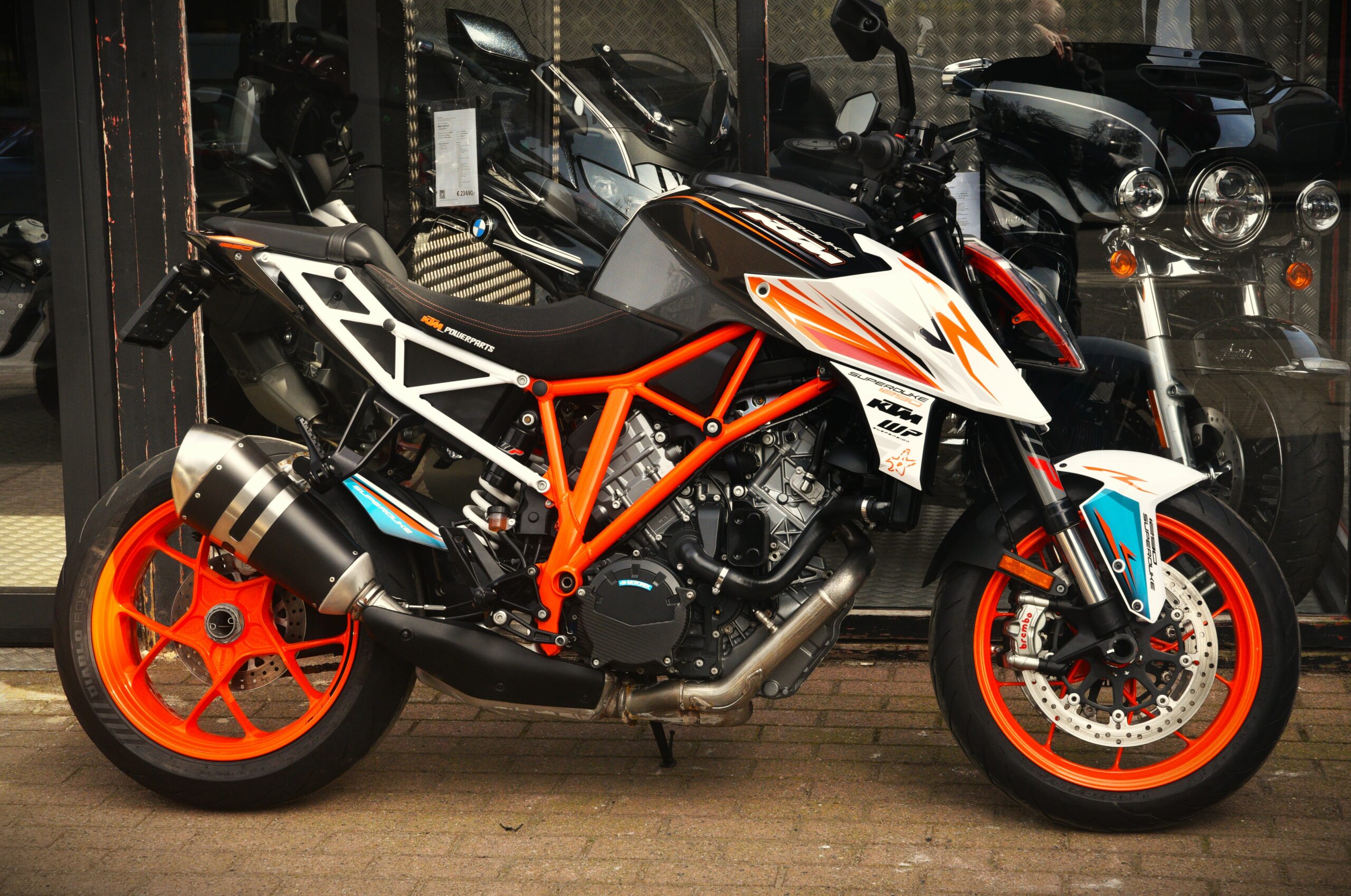 KTM 1290 SUPER DUKE R – Image 2