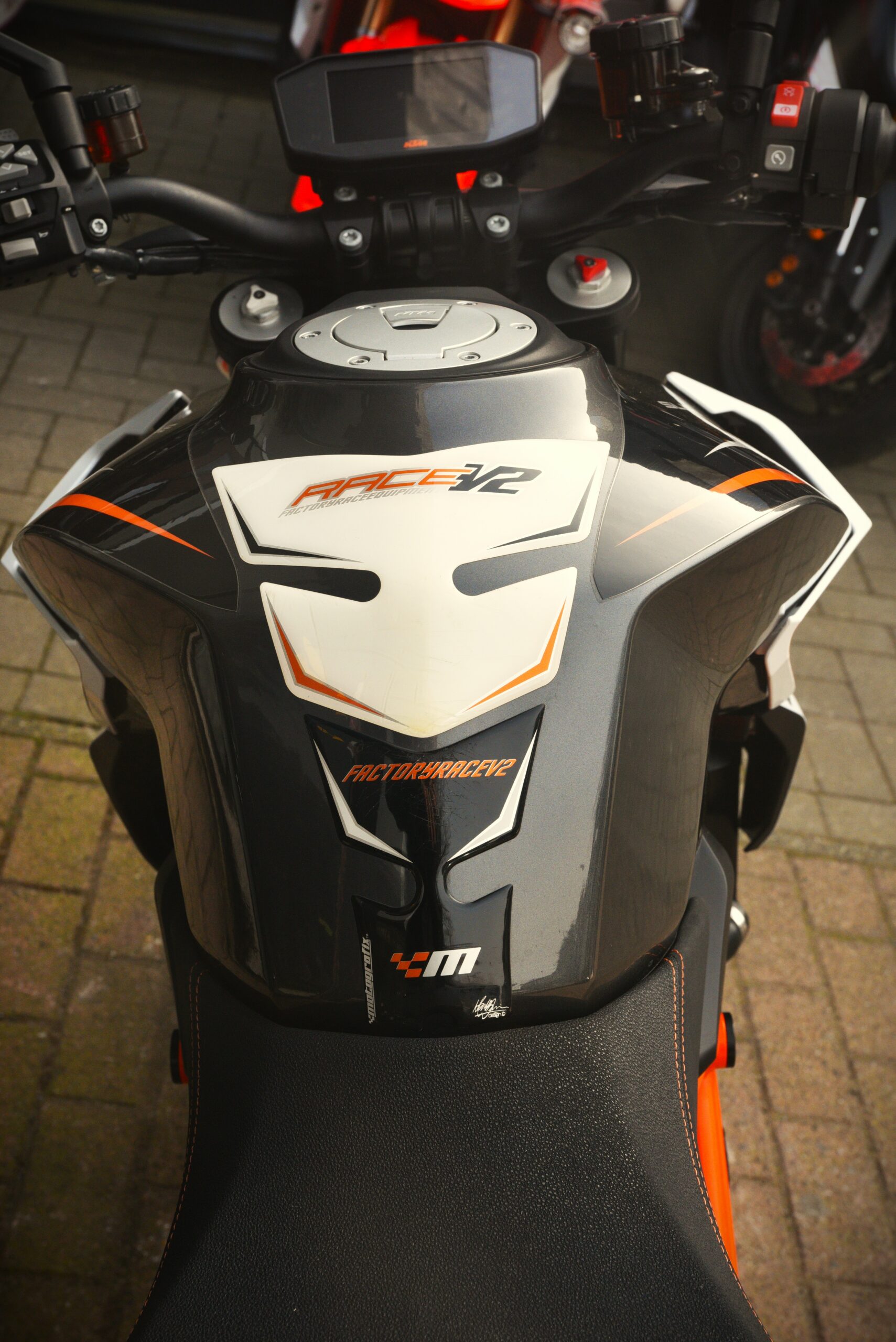 KTM 1290 SUPER DUKE R – Image 7
