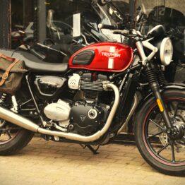 TRIUMPH 900 STREET TWIN