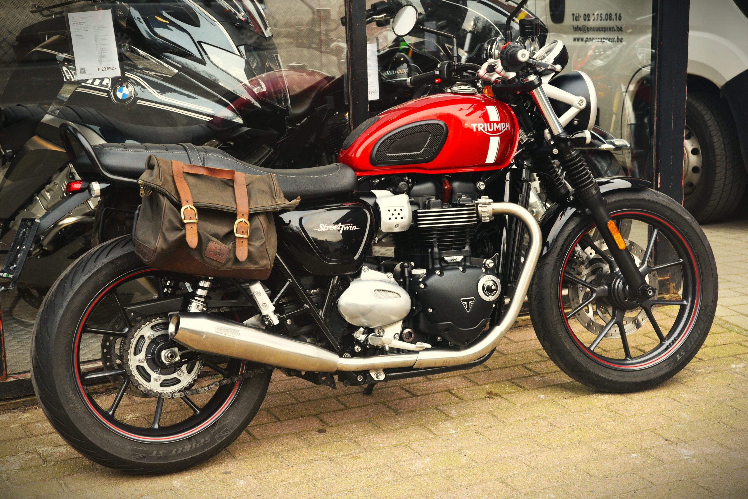 TRIUMPH 900 STREET TWIN – Image 3