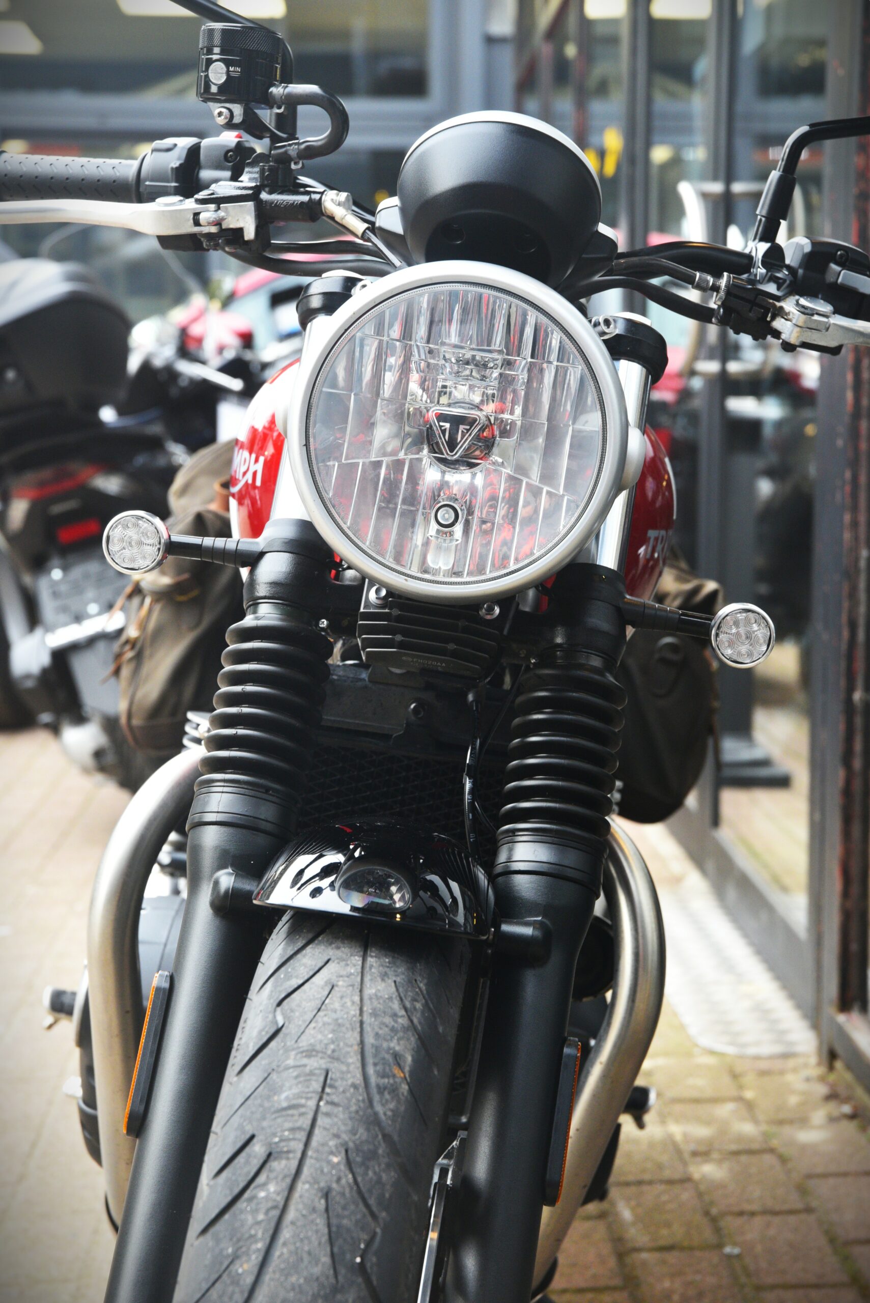 TRIUMPH 900 STREET TWIN – Image 6