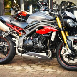 TRIUMPH 1050 SPEED TRIPLE R