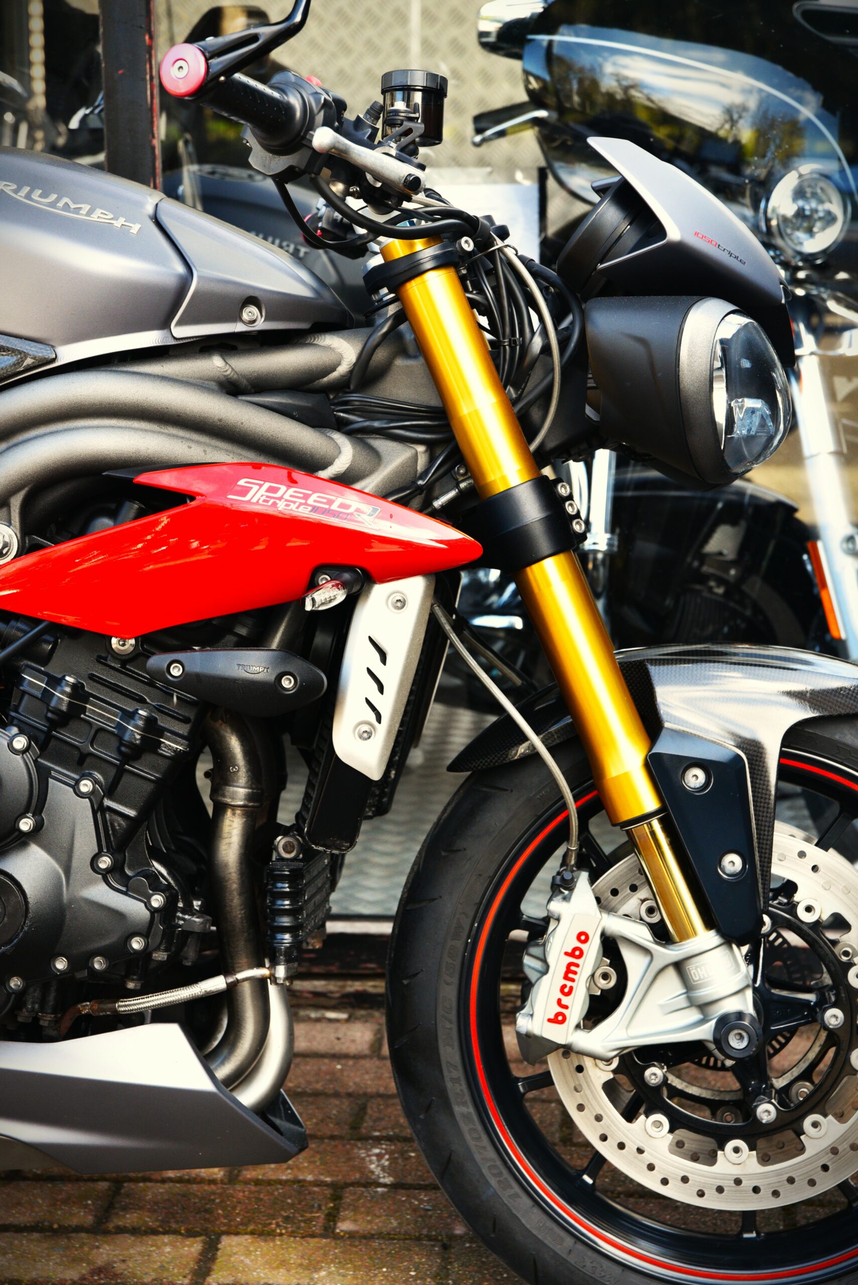 TRIUMPH 1050 SPEED TRIPLE R – Image 4