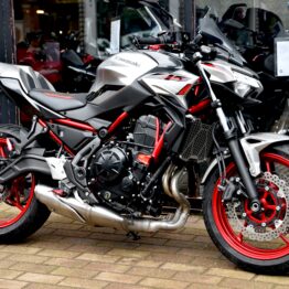 KAWASAKI Z 650