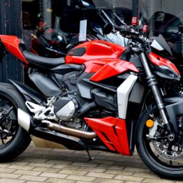 DUCATI STREETFIGHTER V2