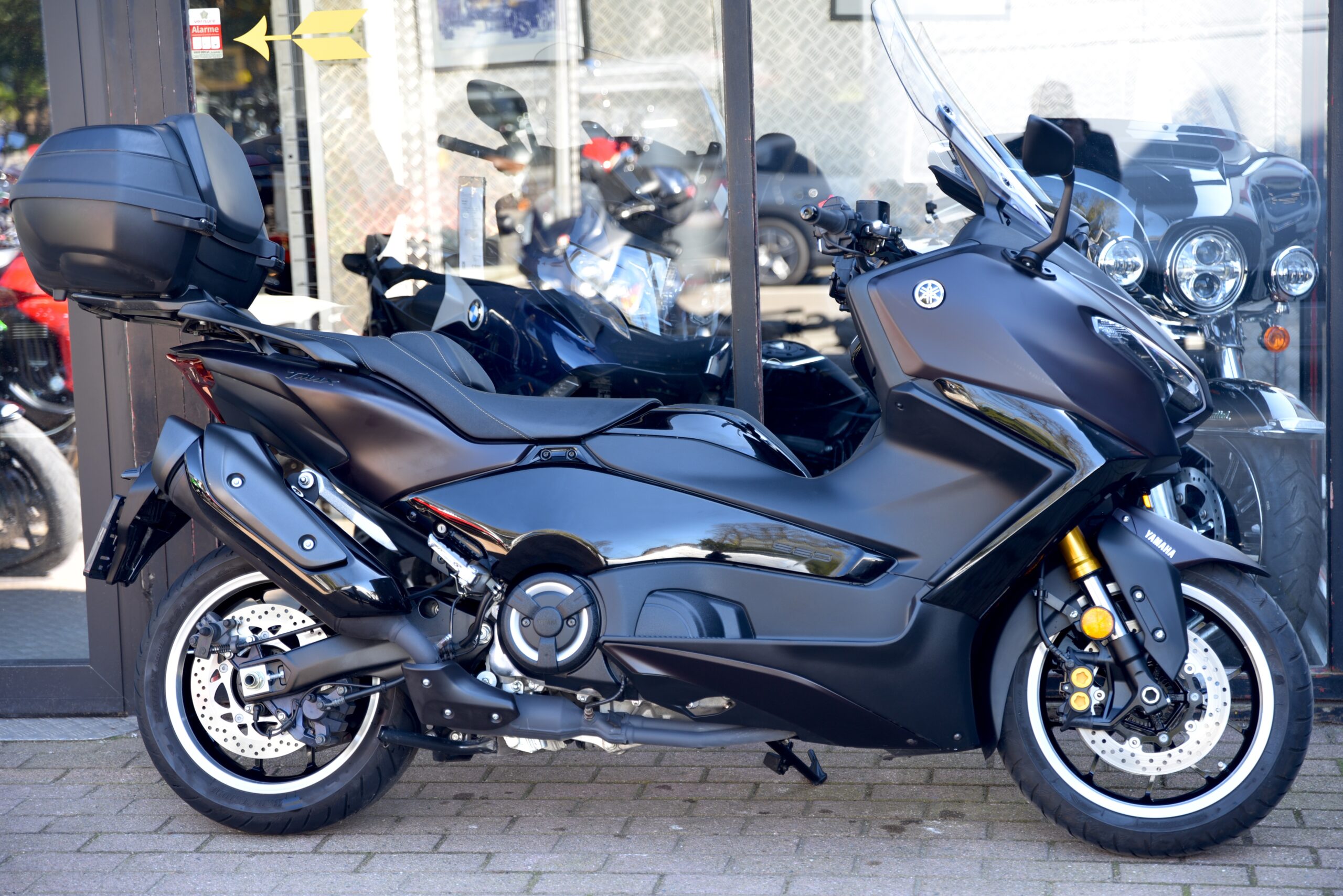 YAMAHA T-MAX 560 TECH MAX – Image 2