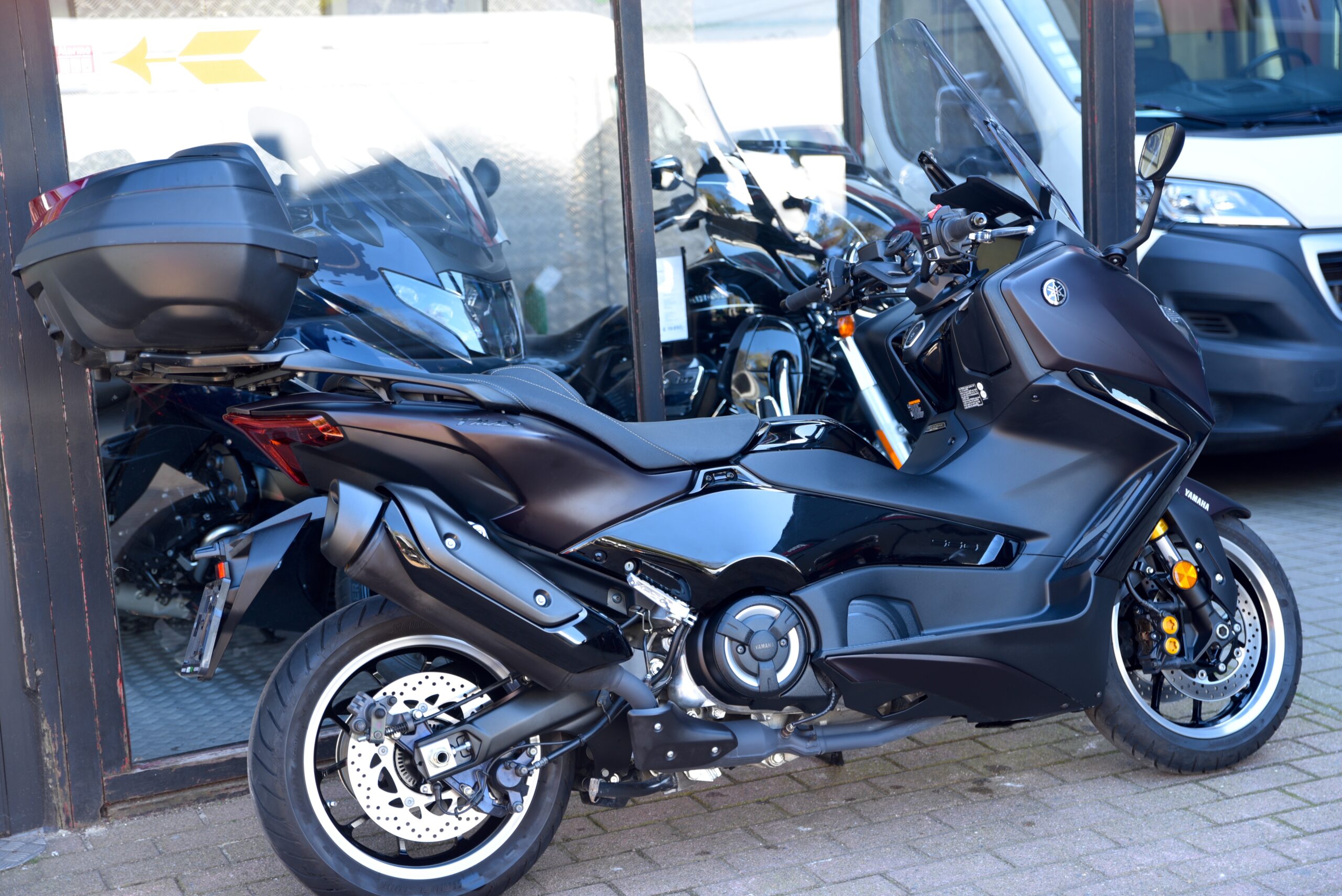 YAMAHA T-MAX 560 TECH MAX – Image 3