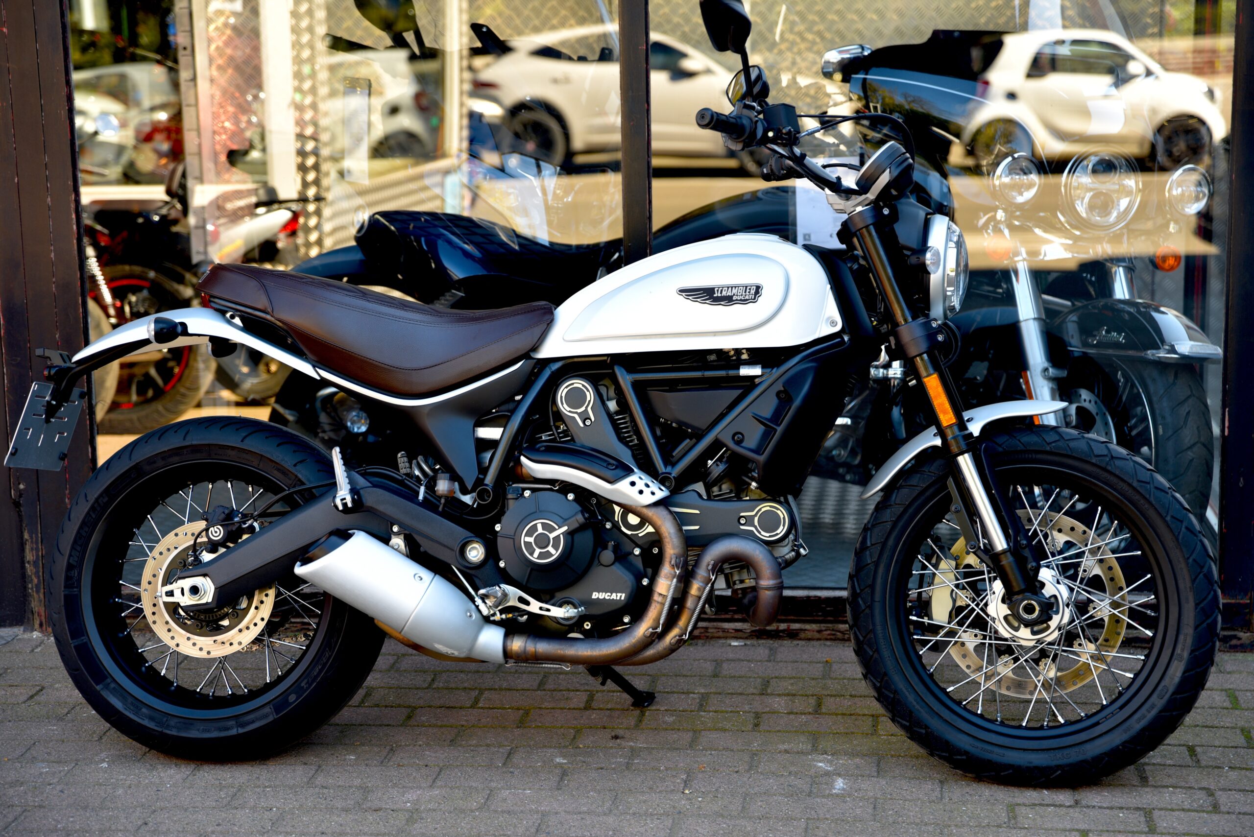 DUCATI SCRAMBLER 800 CLASSIC – Image 2