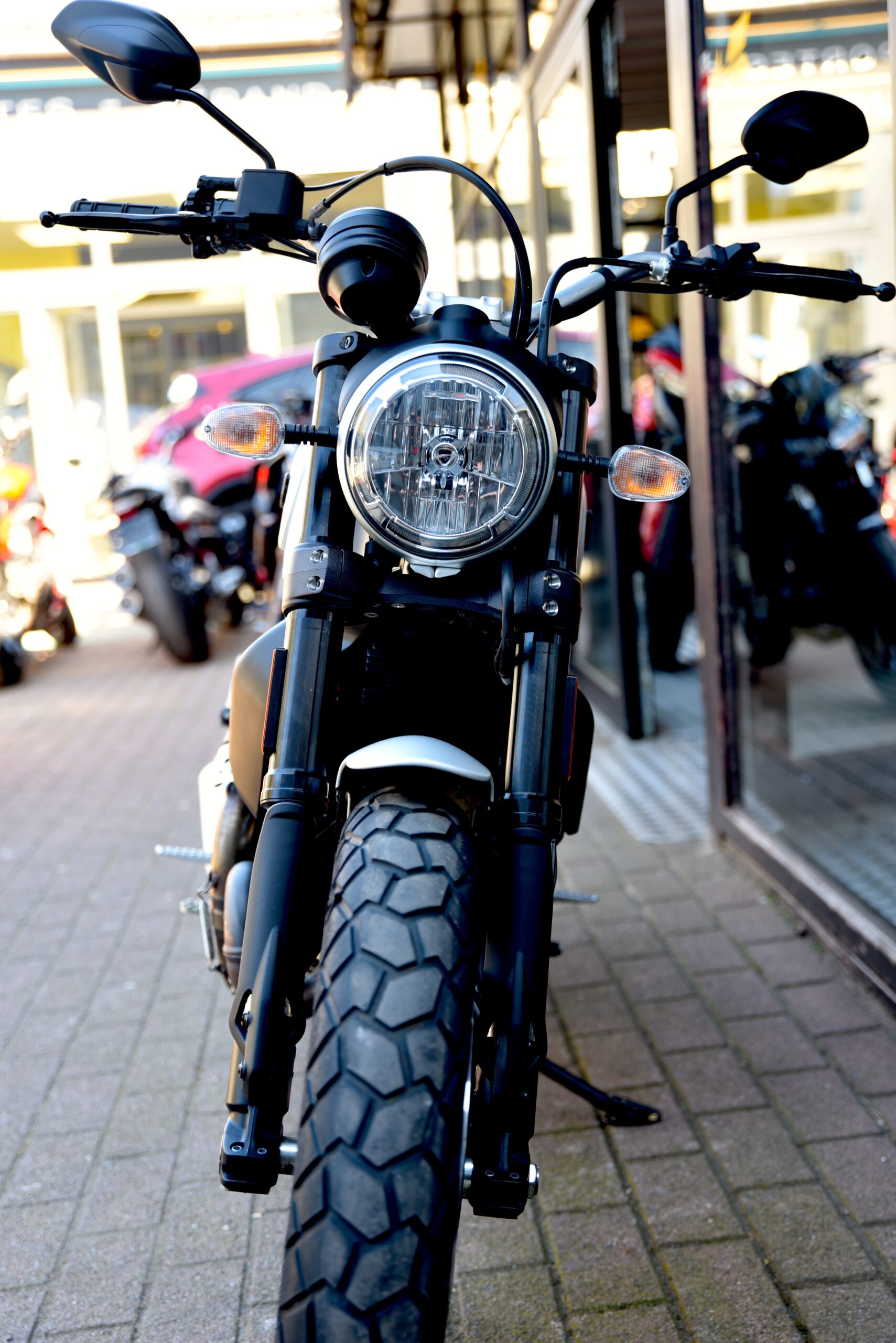 DUCATI SCRAMBLER 800 CLASSIC – Image 6