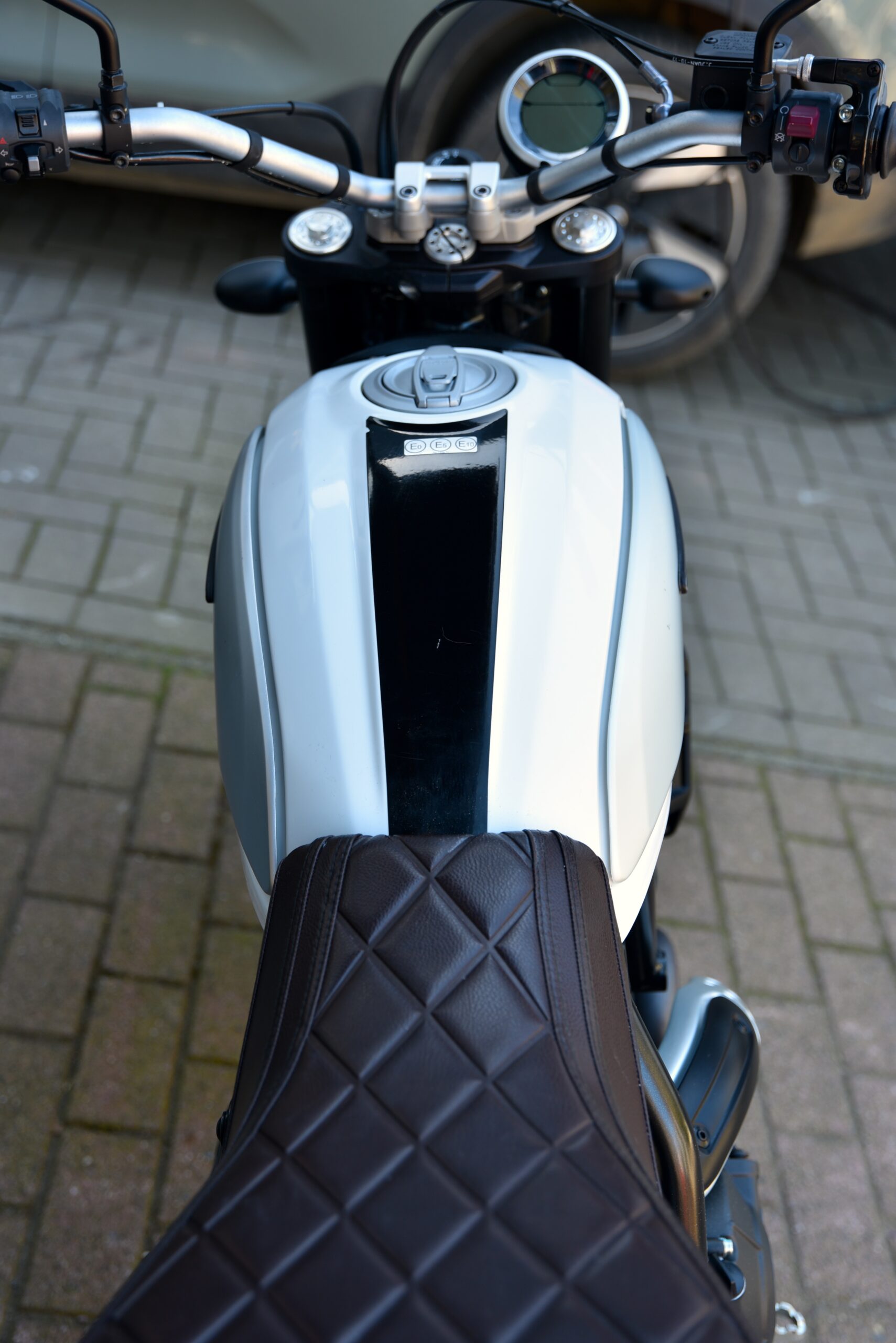 DUCATI SCRAMBLER 800 CLASSIC – Image 7