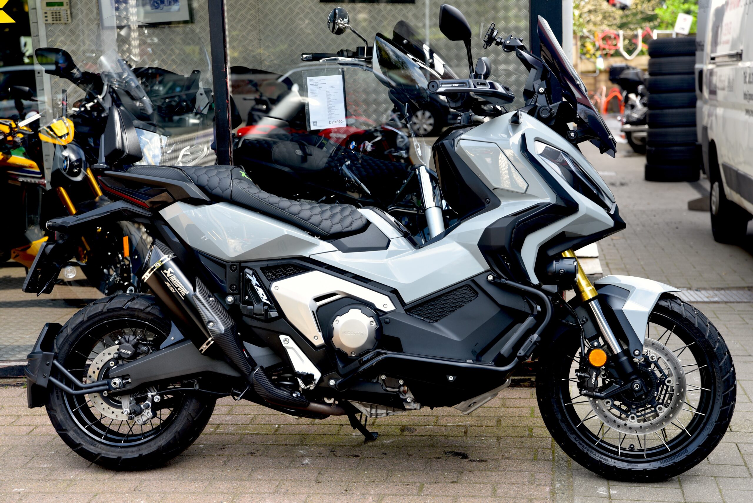 HONDA X-ADV 750 – Image 2