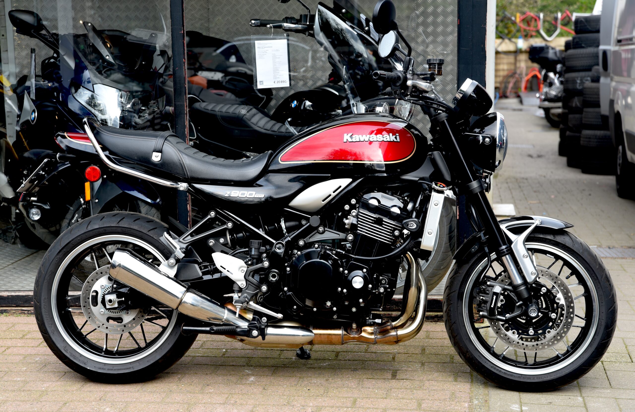 KAWASAKIO Z 900 RS – Image 2