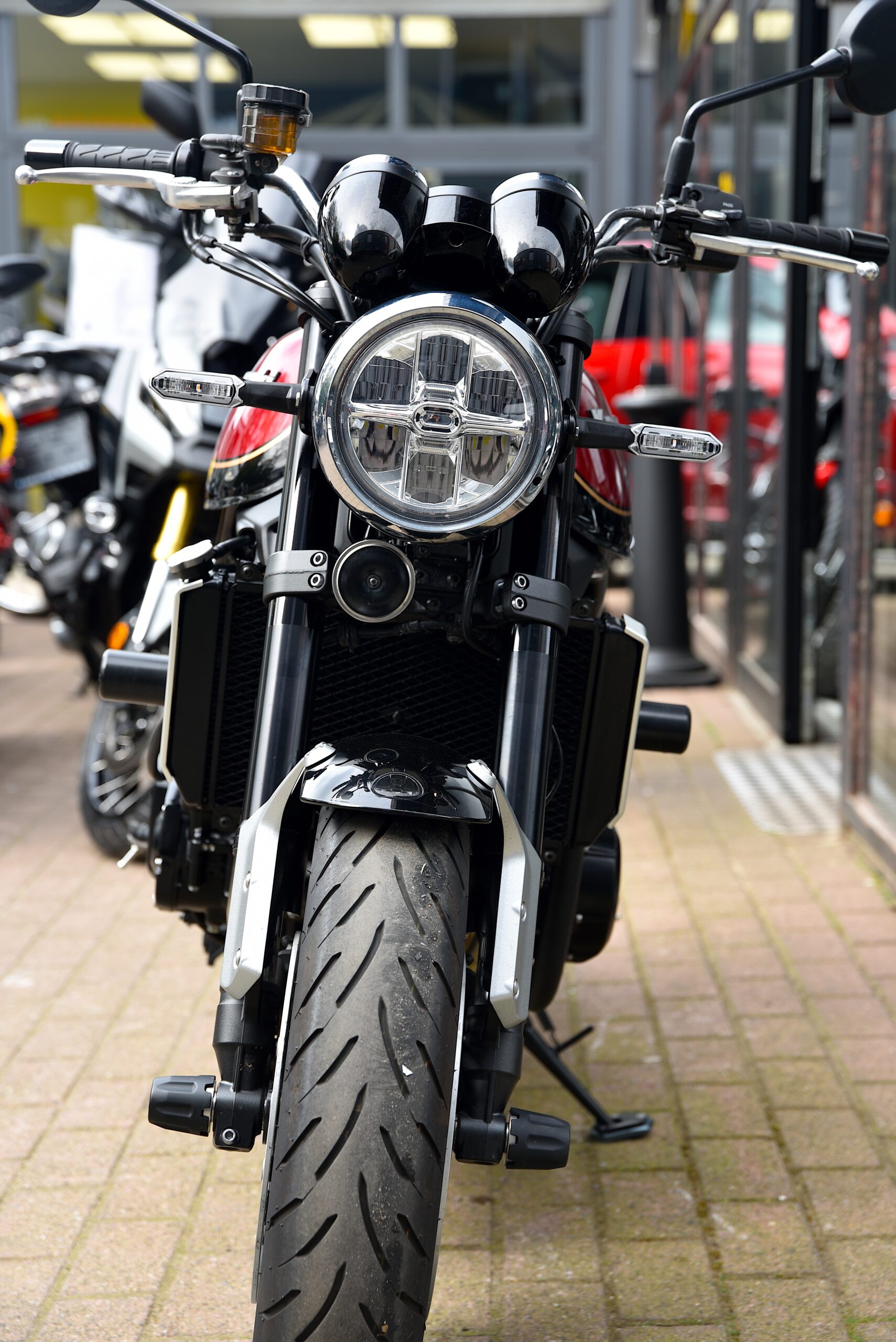 KAWASAKIO Z 900 RS – Image 6