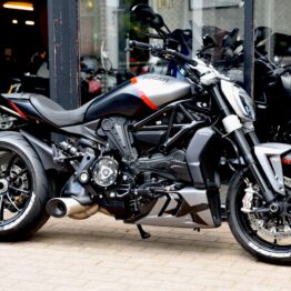 DUCATI XDIAVEL BLACK STAR