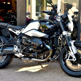 BMW R NINE T