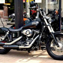 HARLEY DAVIDSON DYNA STREET BOB