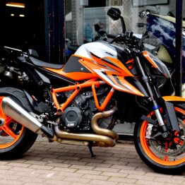 KTM 1290 SUPER DUKE R EVO