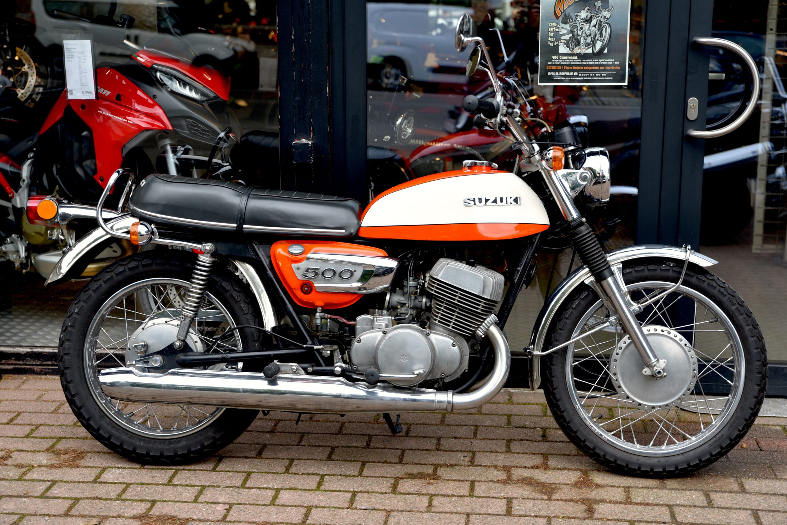 SUZUKI T500 – Image 2