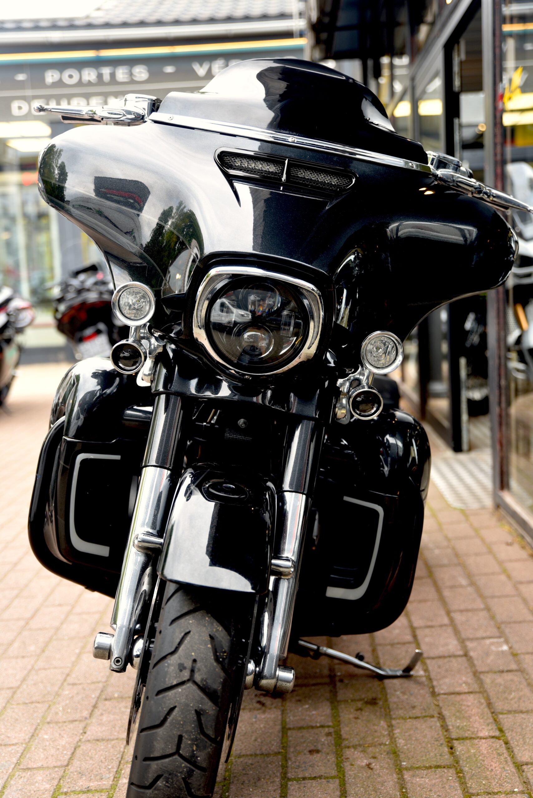 HARLEY DAVIDSON STREET GLIDE CVO – Image 5