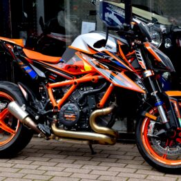 KTM 1290 SUPER DUKE R EVO