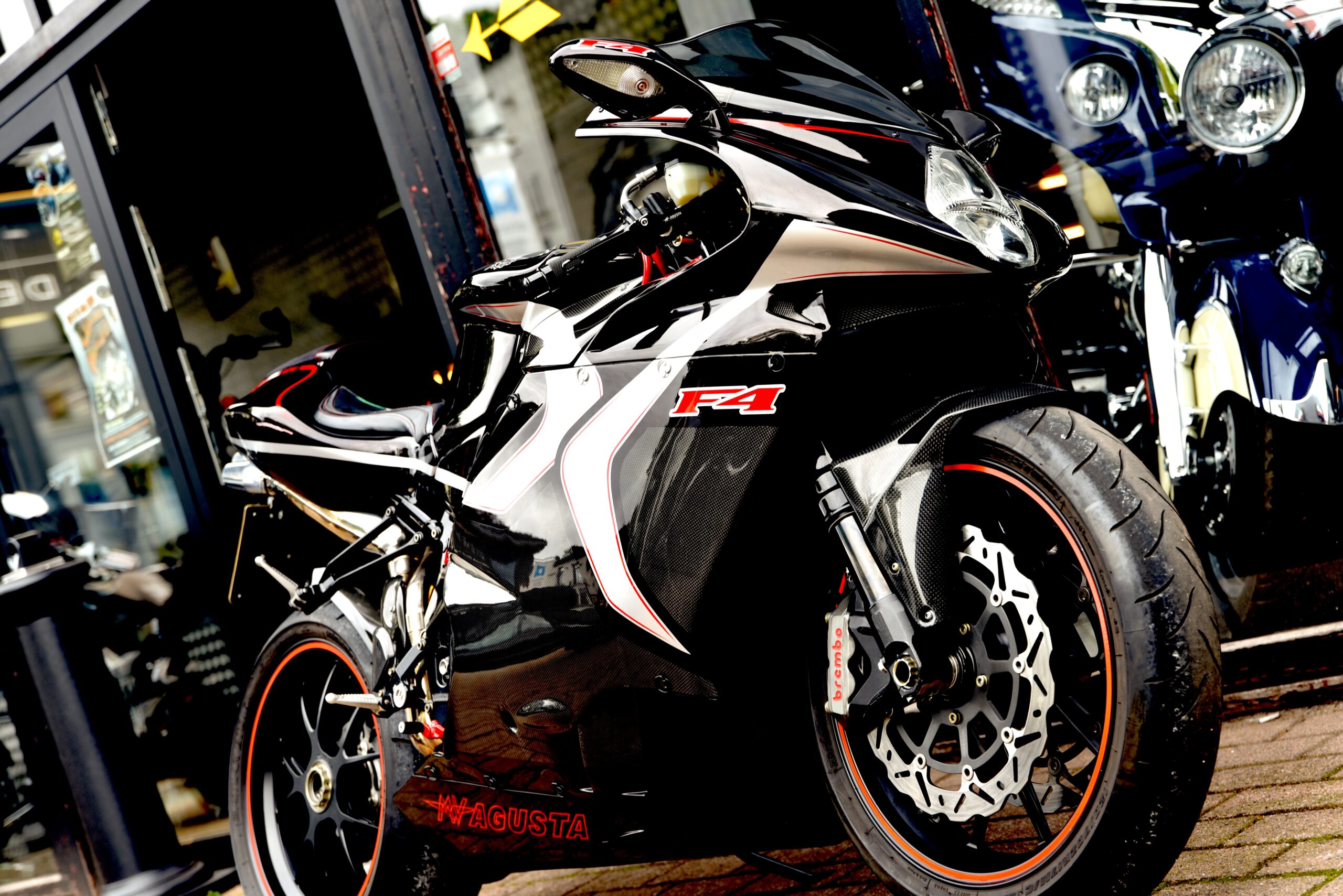 MV AGUSTA F4 750 – Image 5