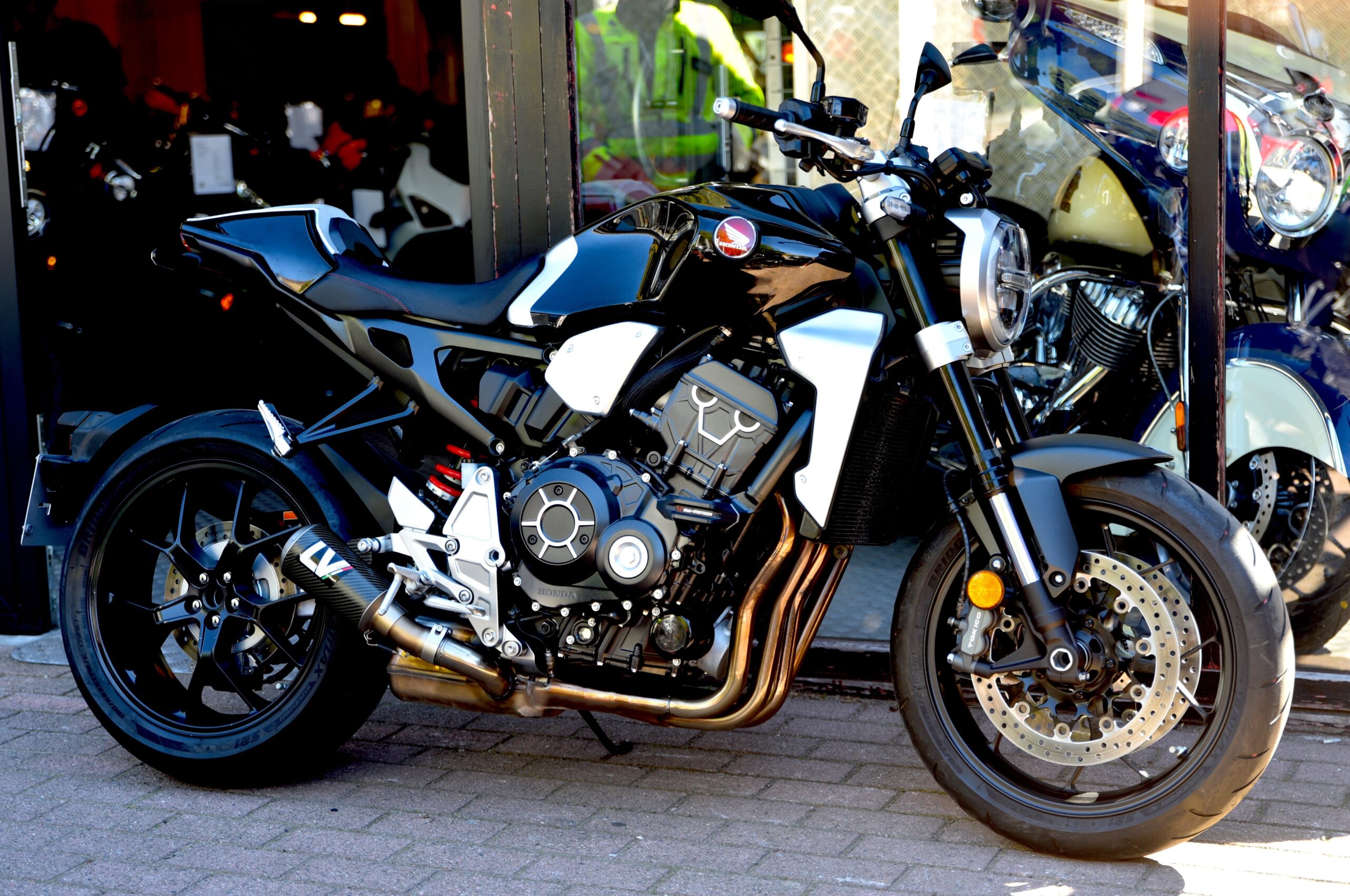 HONDA CB 1000 R